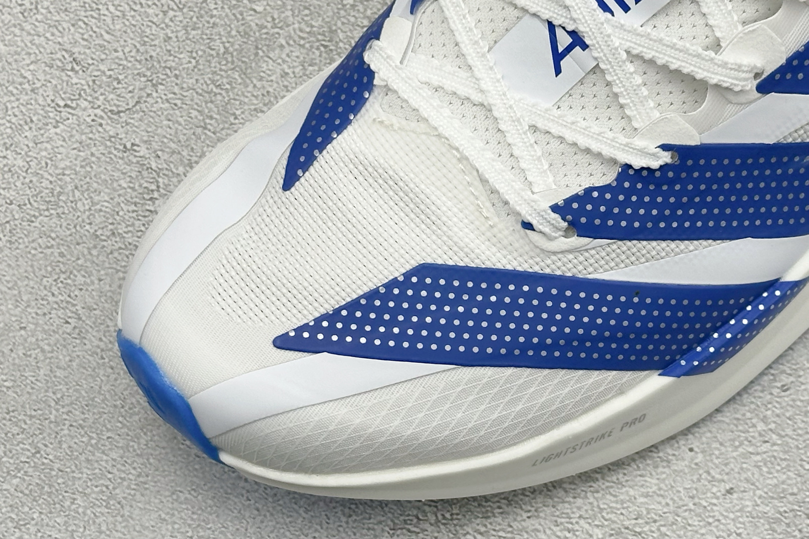 YD版Adidas Adizero Adios 10 阿迪达斯 马拉松飞线贾卡轻质透气休闲运动跑步鞋 采用双层透气网纱 