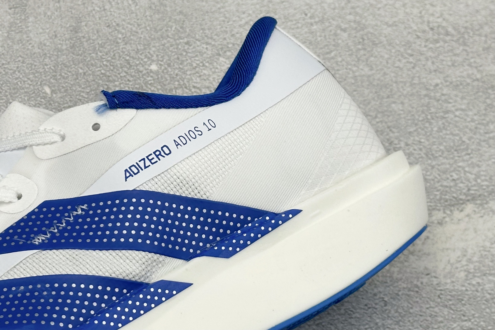 YD版Adidas Adizero Adios 10 阿迪达斯 马拉松飞线贾卡轻质透气休闲运动跑步鞋 采用双层透气网纱 