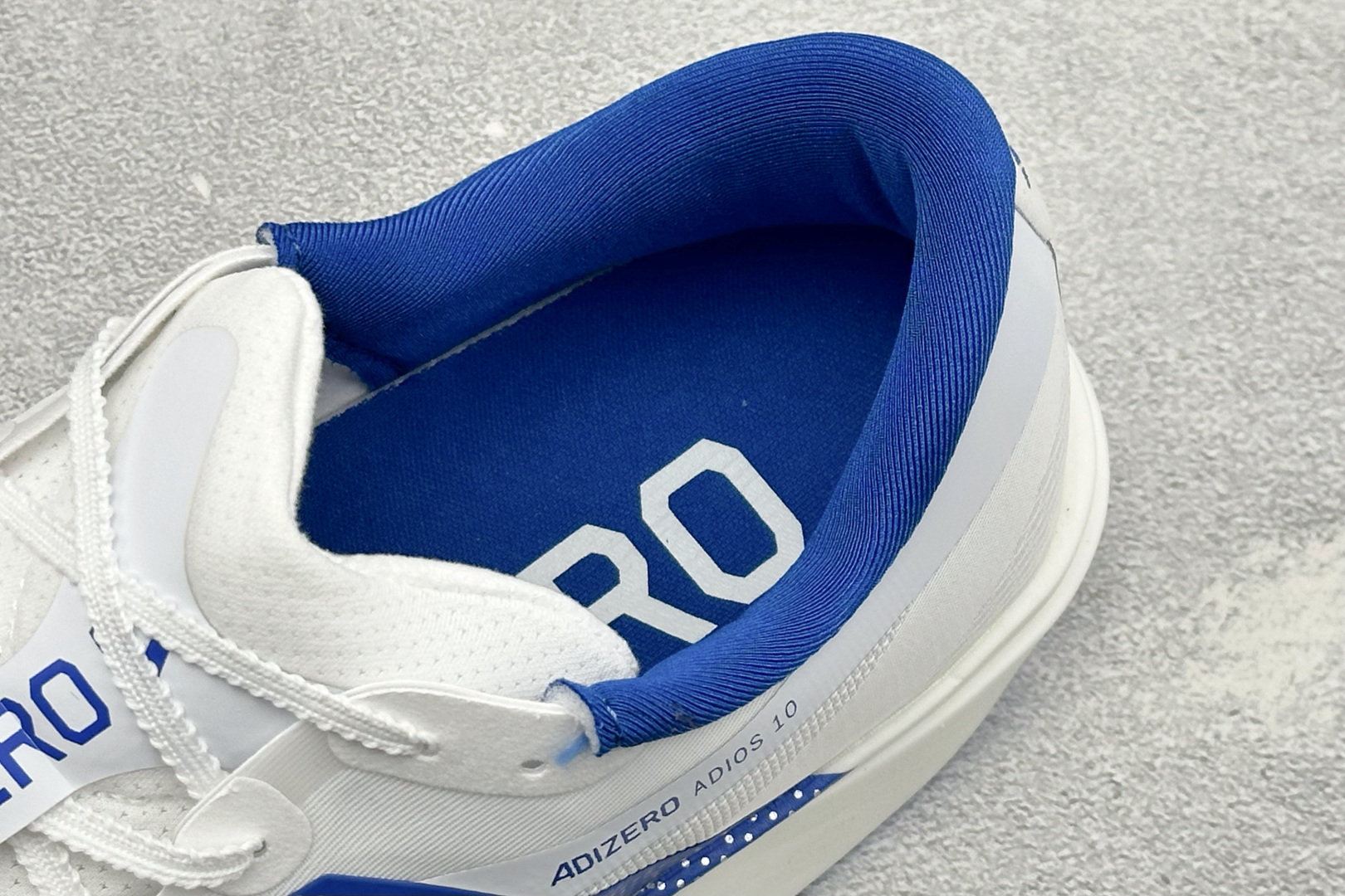 YD版Adidas Adizero Adios 10 阿迪达斯 马拉松飞线贾卡轻质透气休闲运动跑步鞋 采用双层透气网纱 