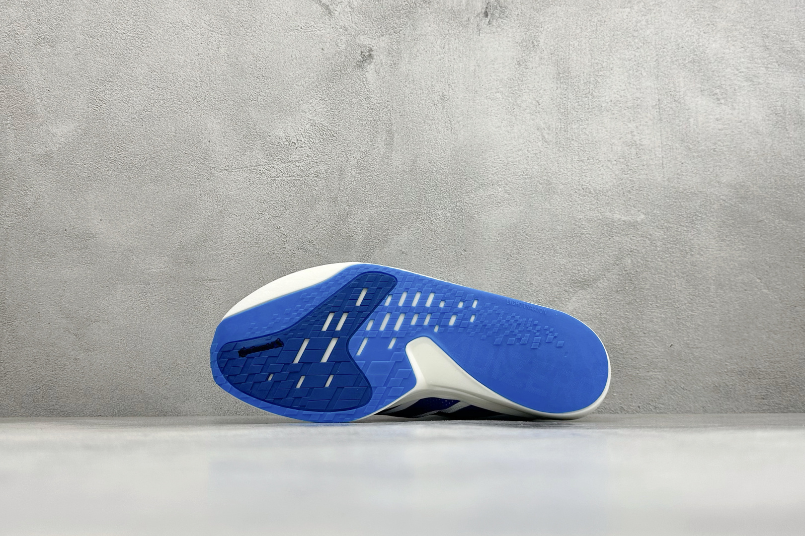 YD版Adidas Adizero Adios 10 阿迪达斯 马拉松飞线贾卡轻质透气休闲运动跑步鞋 采用双层透气网纱 