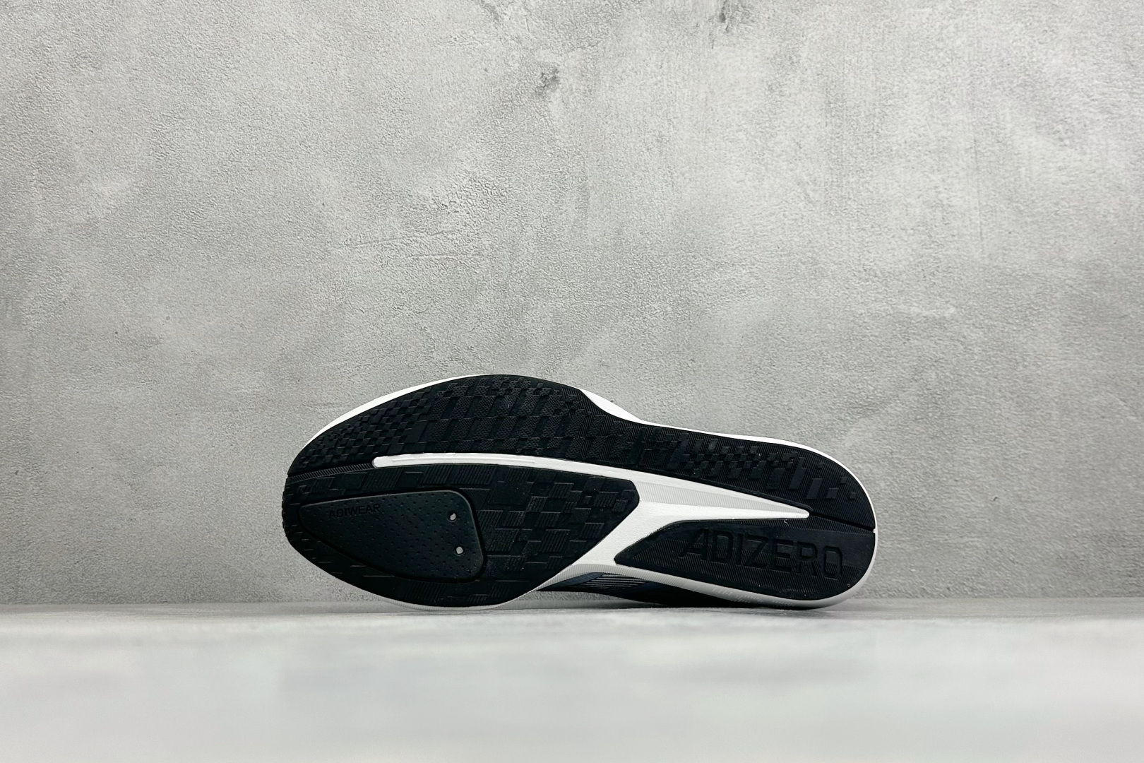 YD版Adidas ADIZEROBK 轻便透气缓震竞速跑步运动鞋 薄底竞训定位:前掌19mm/后掌23mm超薄中底, YD版Adidas ADIZEROBK 轻便透气缓震竞速跑步运动鞋 薄底竞训定位:前掌19mm/后掌23mm超薄中底,