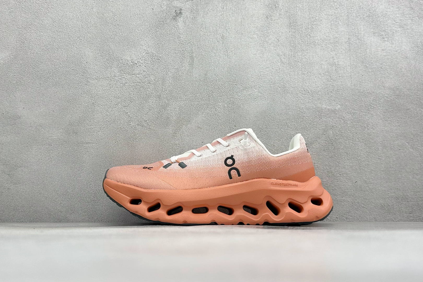 XF版On昂跑 Cloudtiit CL 户外街头机能风跑步鞋 Cloud Hi Edge户外机能融合街头潮流 越界开启