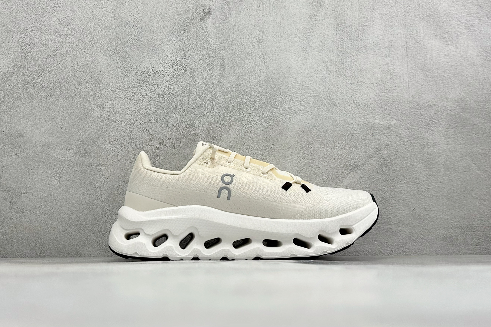 XF版On昂跑 Cloudtiit CL 户外街头机能风跑步鞋 Cloud Hi Edge户外机能融合街头潮流 越界开启