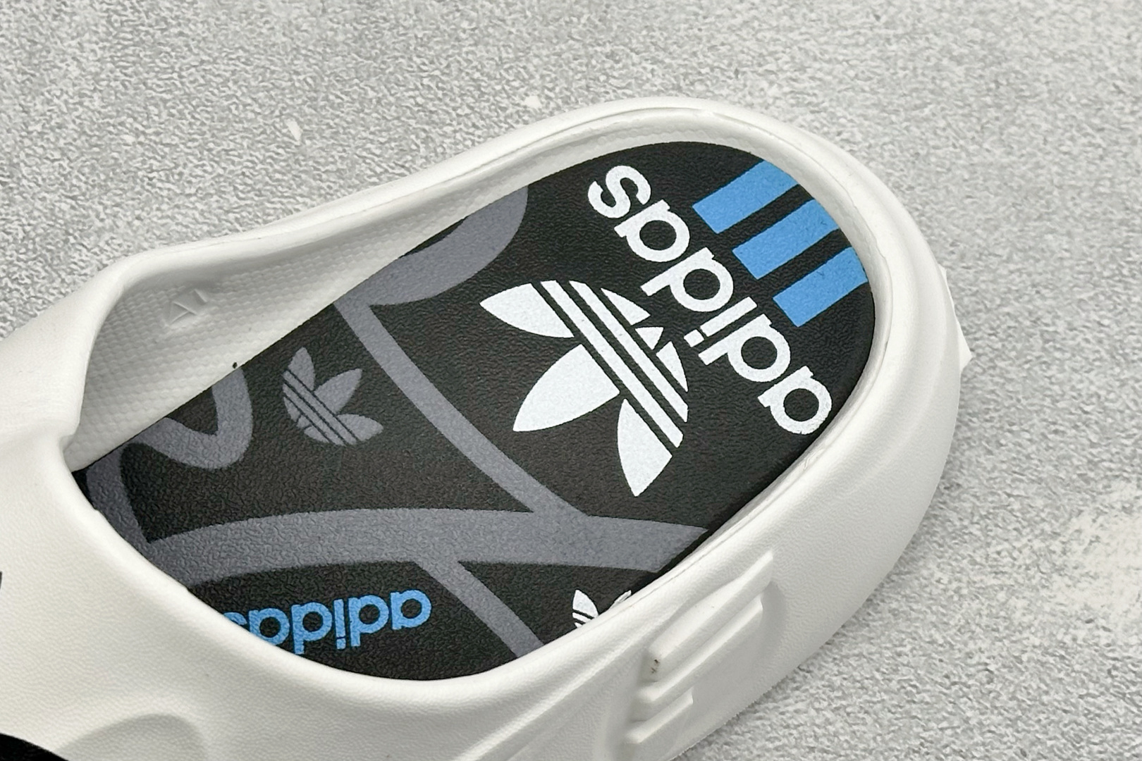 Adidas Adicane Slide 男女士凉拖鞋 椰子风沙滩涉水百搭运动穿搭拖鞋 凉拖鞋家居拖鞋 货号 ： Siz