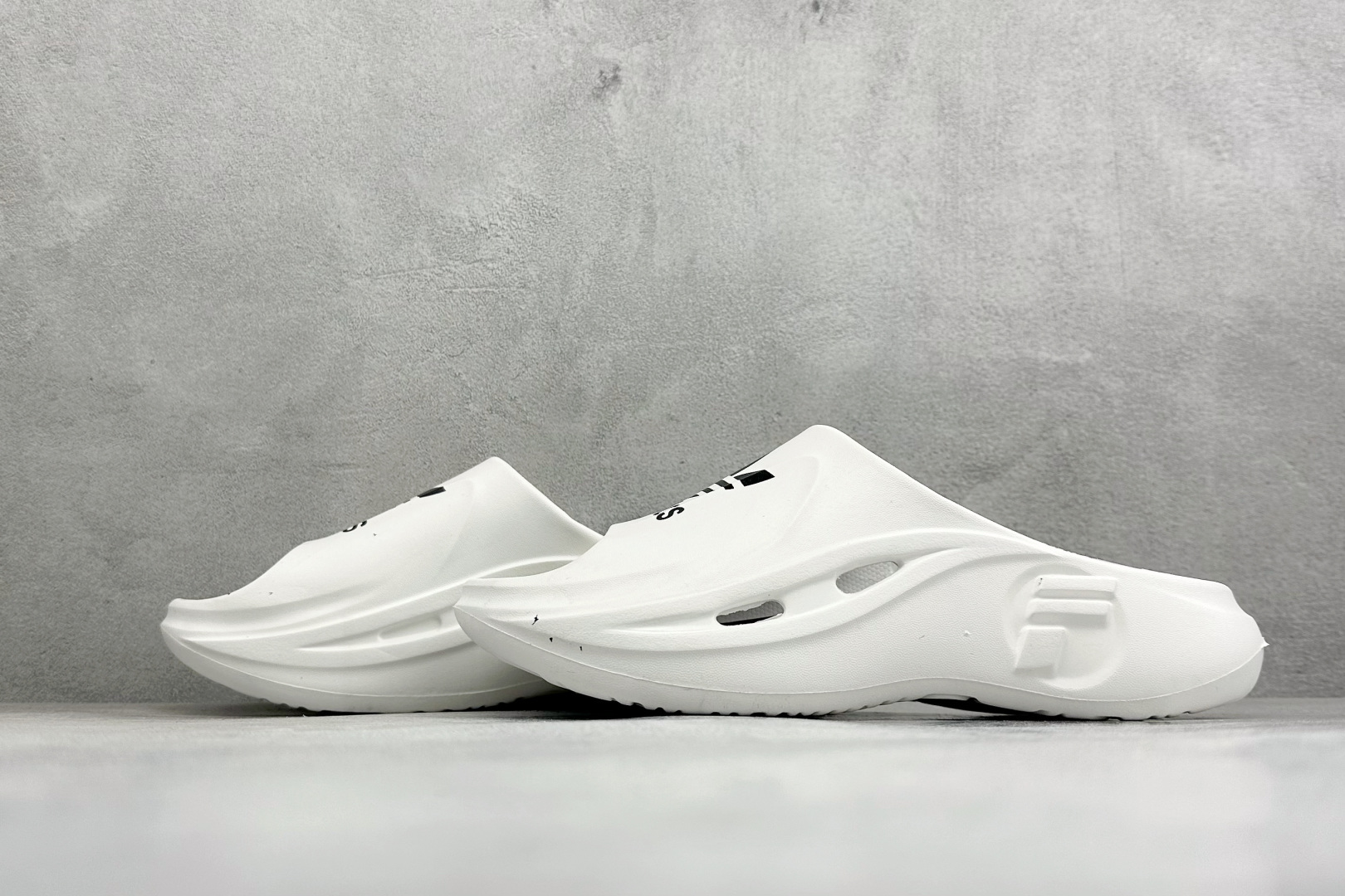 Adidas Adicane Slide 男女士凉拖鞋 椰子风沙滩涉水百搭运动穿搭拖鞋 凉拖鞋家居拖鞋 货号 ： Siz