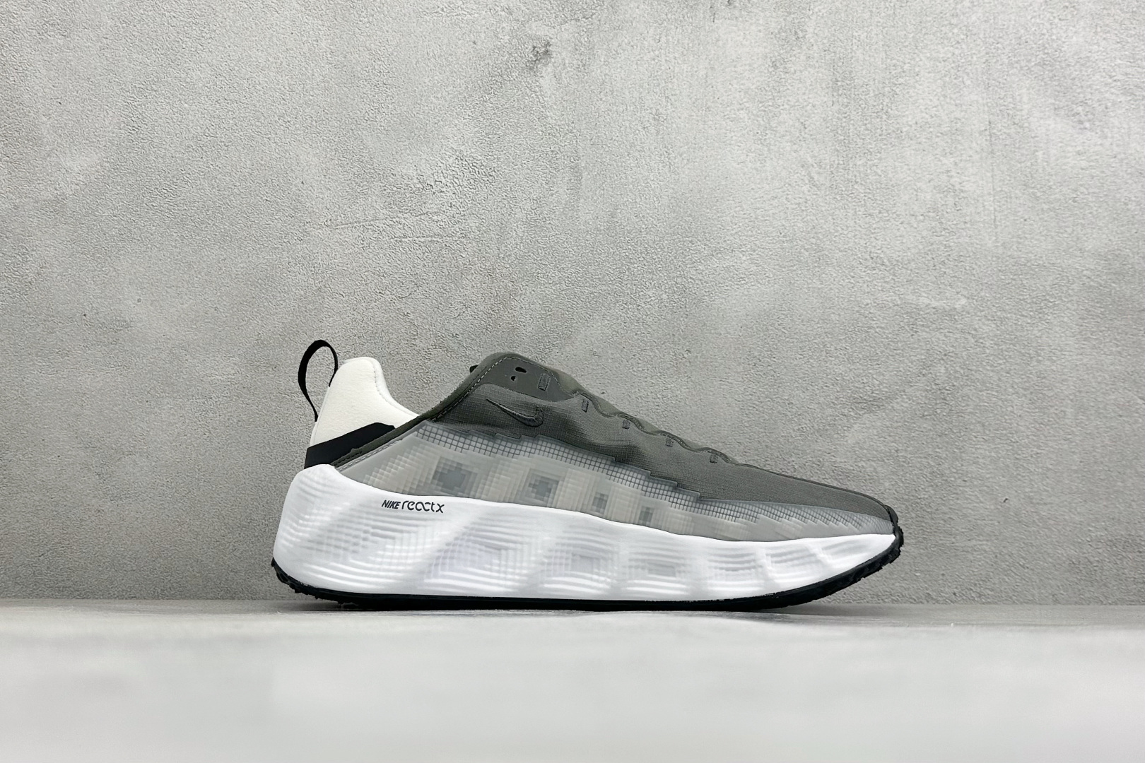 X版HYEIN SEO x Nike Ava Rover Hs II 联名跑鞋 货号：DX4215-306 尺码：36-