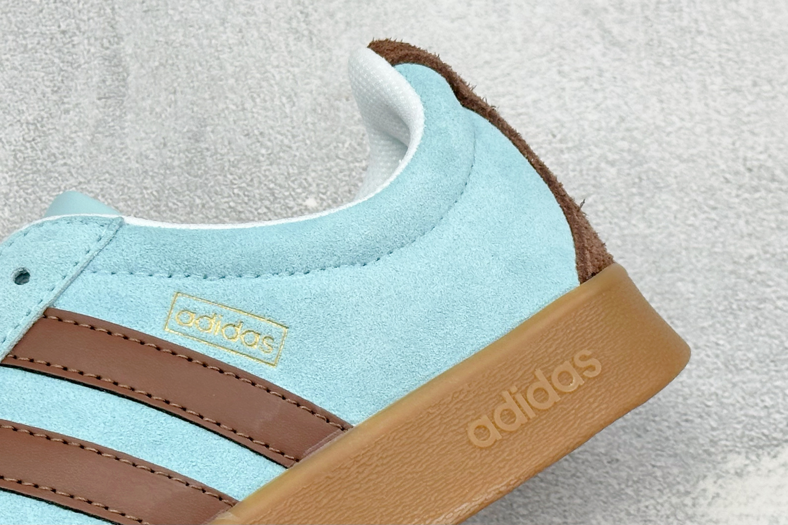 ZC版Adidas VL COURT CLASSIC 时尚舒适 防滑耐磨 运动休闲低帮板鞋 货号：KK3772 尺码：3