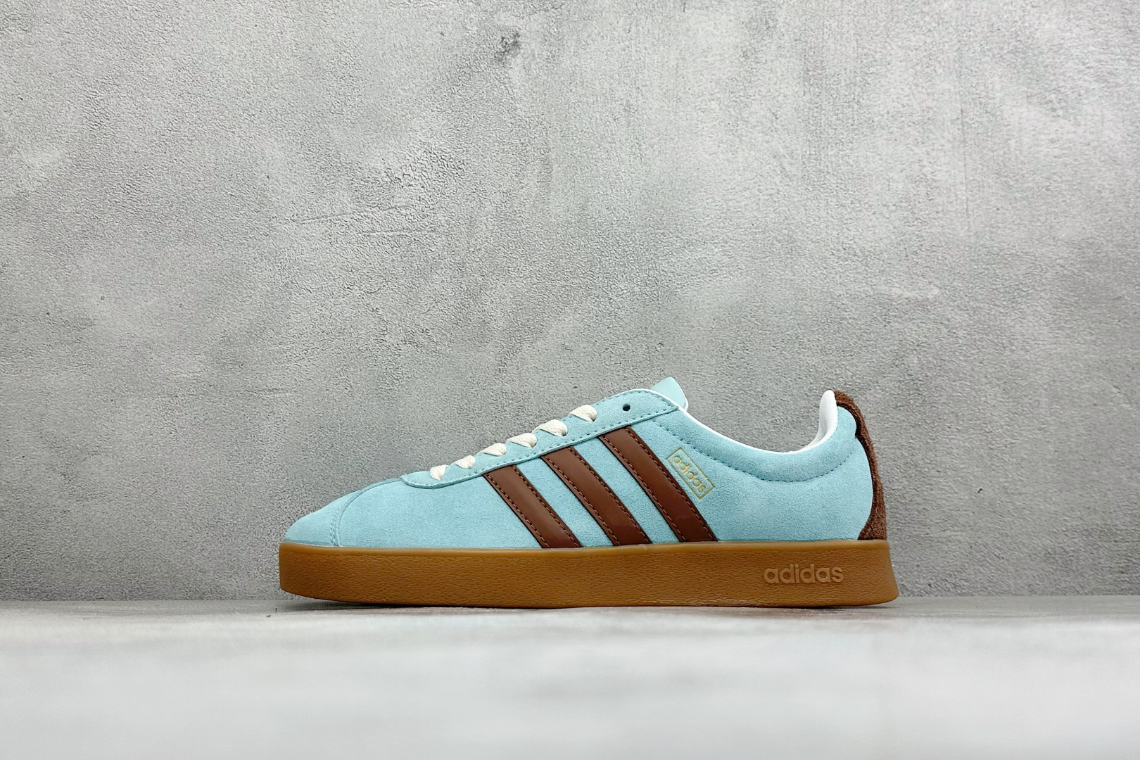 ZC版Adidas VL COURT CLASSIC 时尚舒适 防滑耐磨 运动休闲低帮板鞋 货号：KK3772 尺码：3