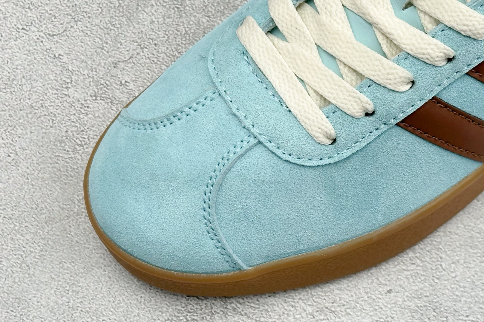 ZC版Adidas VL COURT CLASSIC 时尚舒适 防滑耐磨 运动休闲低帮板鞋 货号：KK3772 尺码：3