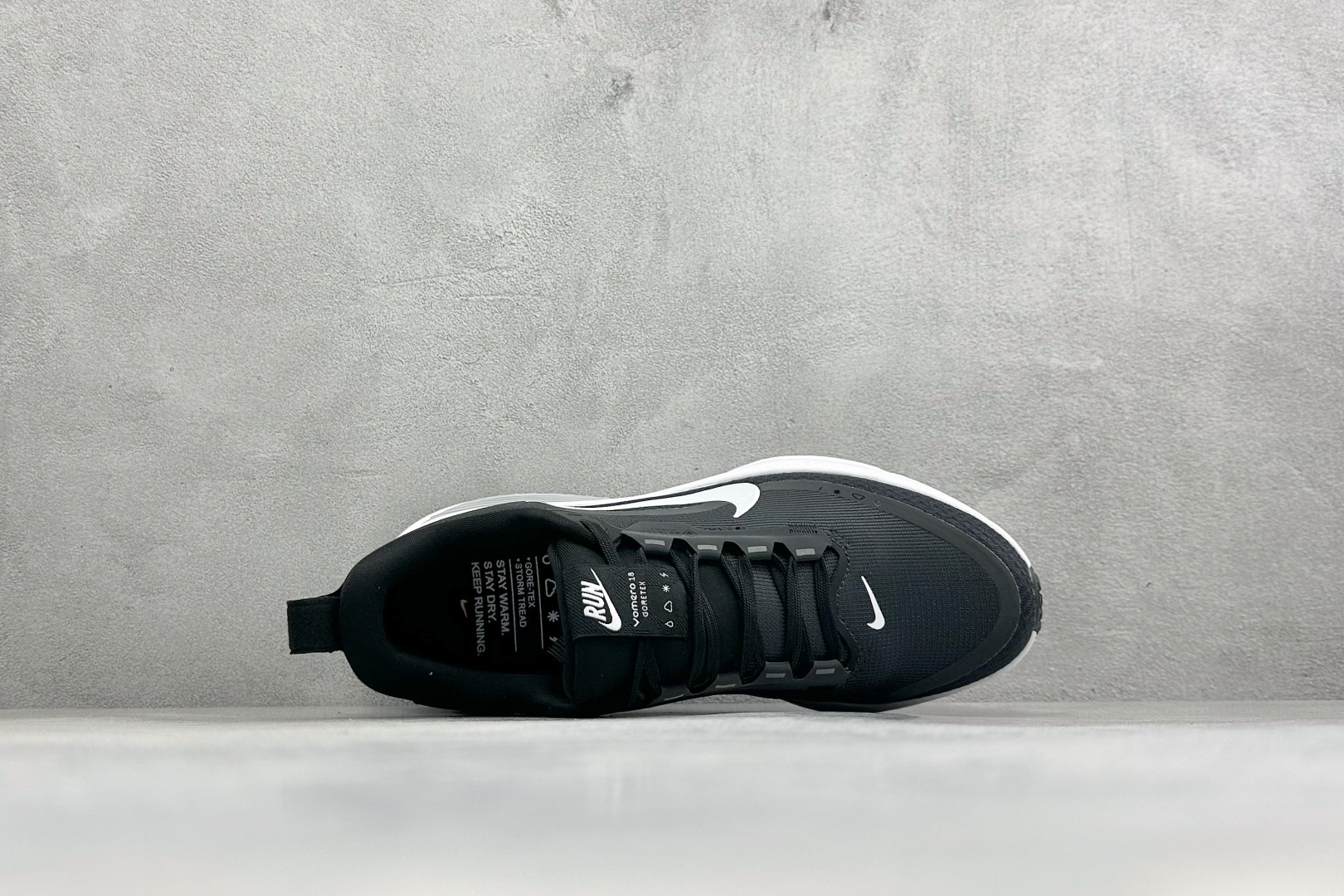 FS版Nike Air Zoom Vomero 18 GTX 缓震休闲跑鞋 货号：HQE98-025 尺码：36-45 