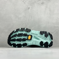 H版Hoka One One Mafate X 百搭经典超马越野跑步鞋 鞋面采用轻量梭织透气编织材质,中底搭载双密度分层 H版Hoka One One Mafate X 百搭经典超马越野跑步鞋 鞋面采用轻量梭织透气编织材质,中底搭载双密度分层