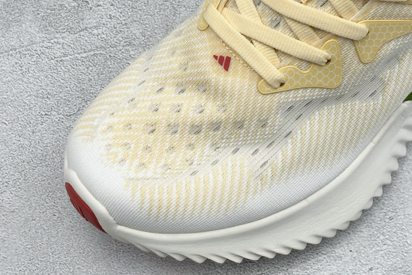 Adidas AlphaBounce Beyond M 阿迪耐磨透气防震跑步鞋 保暖弹力透气贾卡鞋面 正确高弹轻量 发泡