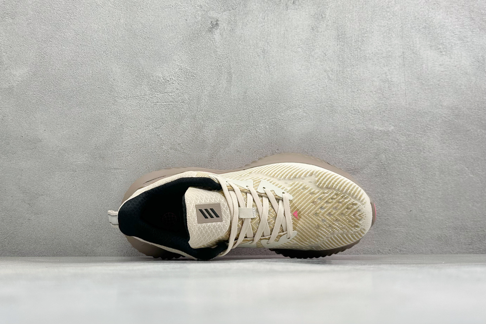 Adidas AlphaBounce Beyond M 阿迪耐磨透气防震跑步鞋 保暖弹力透气贾卡鞋面 正确高弹轻量 发泡 Adidas AlphaBounce Beyond M 阿迪耐磨透气防震跑步鞋 保暖弹力透气贾卡鞋面 正确高弹轻量 发泡
