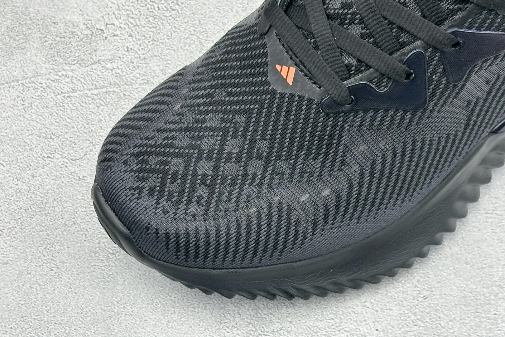 Adidas AlphaBounce Beyond M 阿迪耐磨透气防震跑步鞋 保暖弹力透气贾卡鞋面 正确高弹轻量 发泡