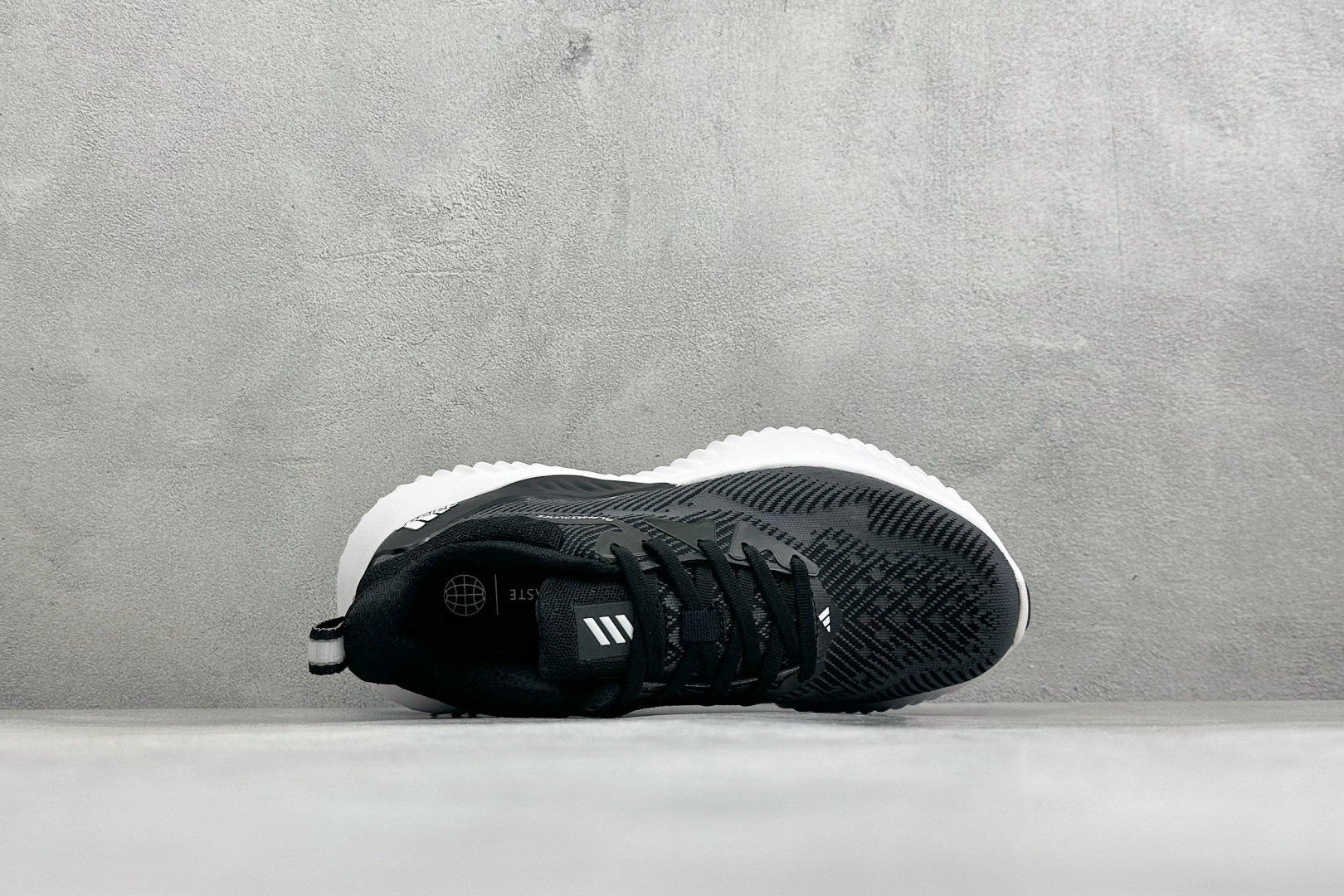 Adidas AlphaBounce Beyond M 阿迪耐磨透气防震跑步鞋 保暖弹力透气贾卡鞋面 正确高弹轻量 发泡 Adidas AlphaBounce Beyond M 阿迪耐磨透气防震跑步鞋 保暖弹力透气贾卡鞋面 正确高弹轻量 发泡