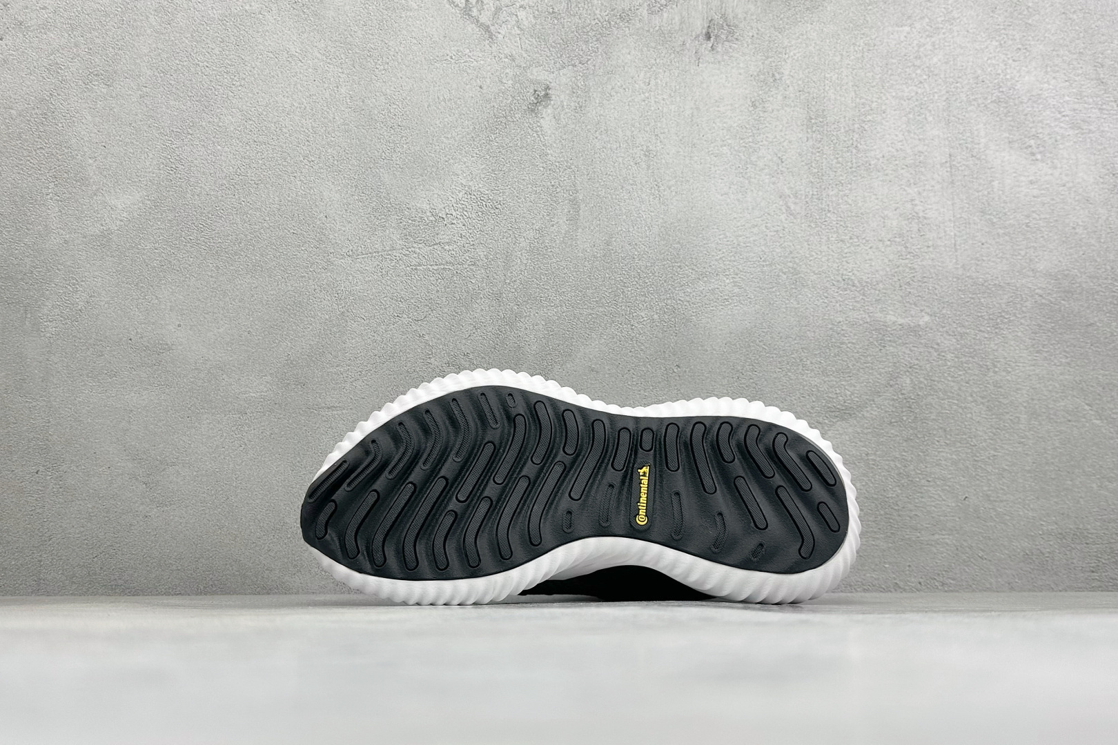 Adidas AlphaBounce Beyond M 阿迪耐磨透气防震跑步鞋 保暖弹力透气贾卡鞋面 正确高弹轻量 发泡 Adidas AlphaBounce Beyond M 阿迪耐磨透气防震跑步鞋 保暖弹力透气贾卡鞋面 正确高弹轻量 发泡