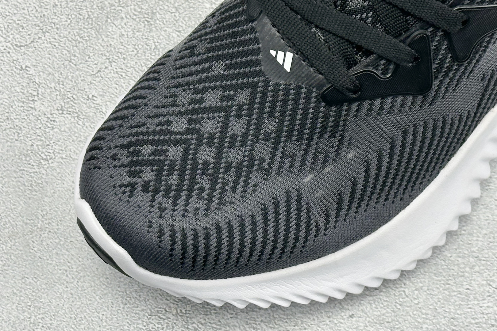 Adidas AlphaBounce Beyond M 阿迪耐磨透气防震跑步鞋 保暖弹力透气贾卡鞋面 正确高弹轻量 发泡 Adidas AlphaBounce Beyond M 阿迪耐磨透气防震跑步鞋 保暖弹力透气贾卡鞋面 正确高弹轻量 发泡