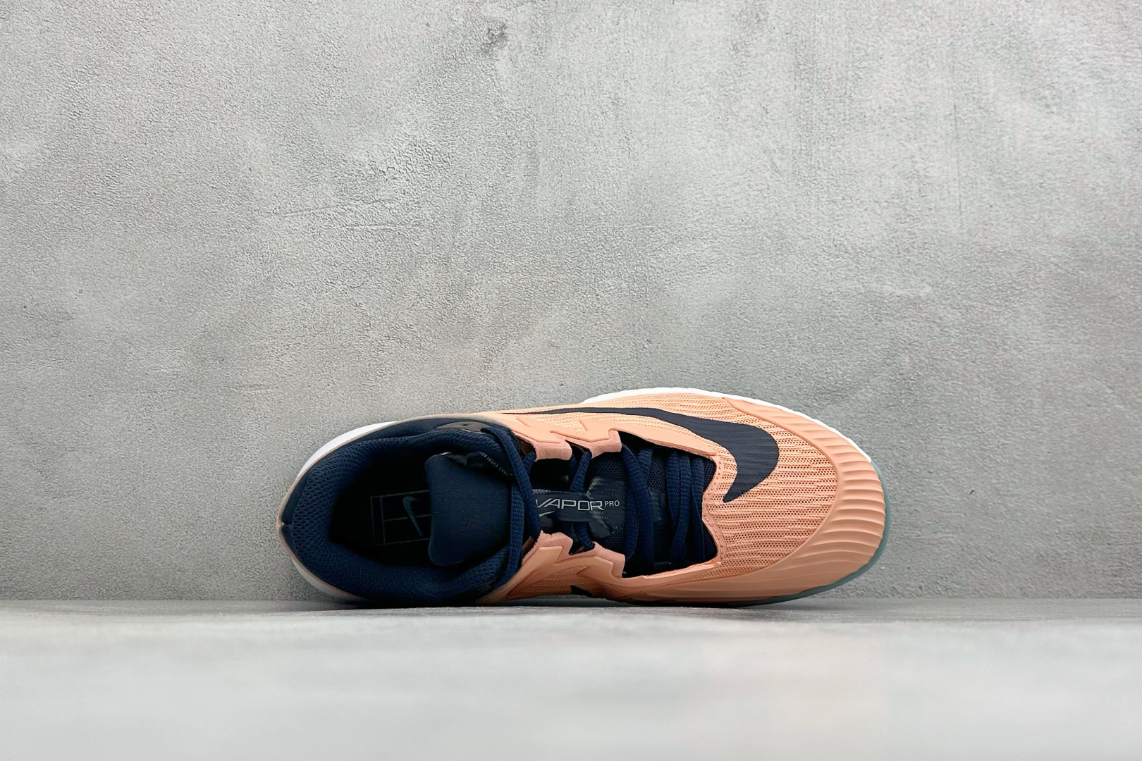 Nike ZOOM VAPOR PRO 3 HC 舒适百搭减震低帮网球鞋 货号：FZ2161-800 尺码：36-45 