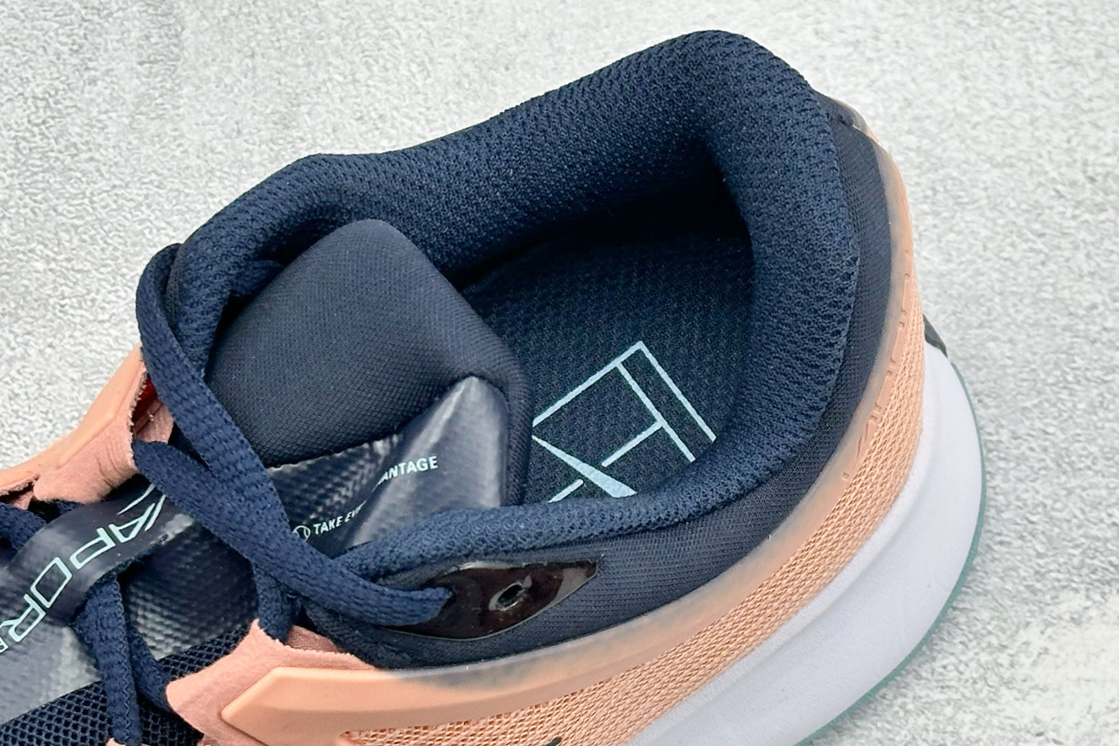Nike ZOOM VAPOR PRO 3 HC 舒适百搭减震低帮网球鞋 货号：FZ2161-800 尺码：36-45 
