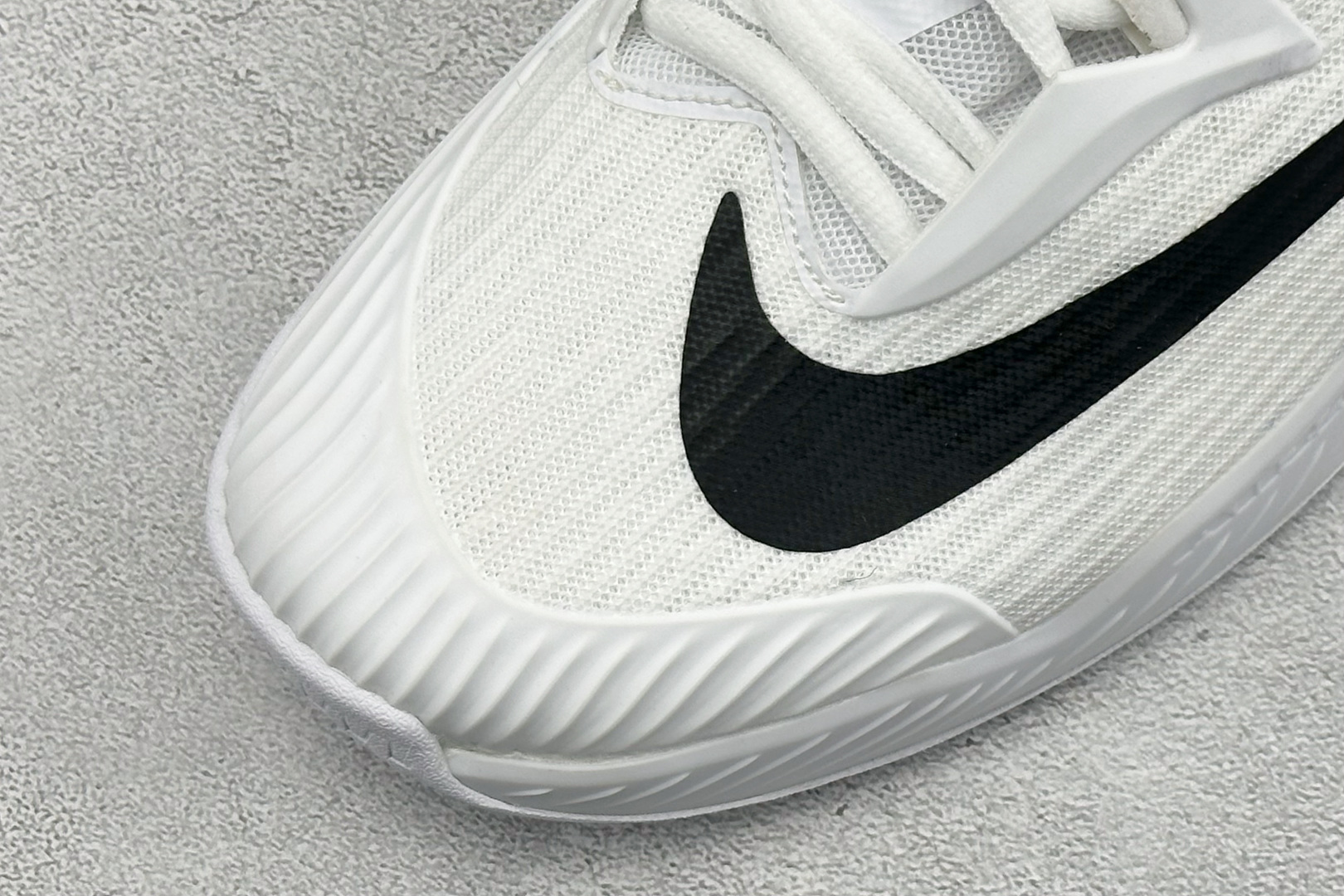 Nike ZOOM VAPOR PRO 3 HC 舒适百搭减震低帮网球鞋 货号：IB7168-100 尺码：36-45 