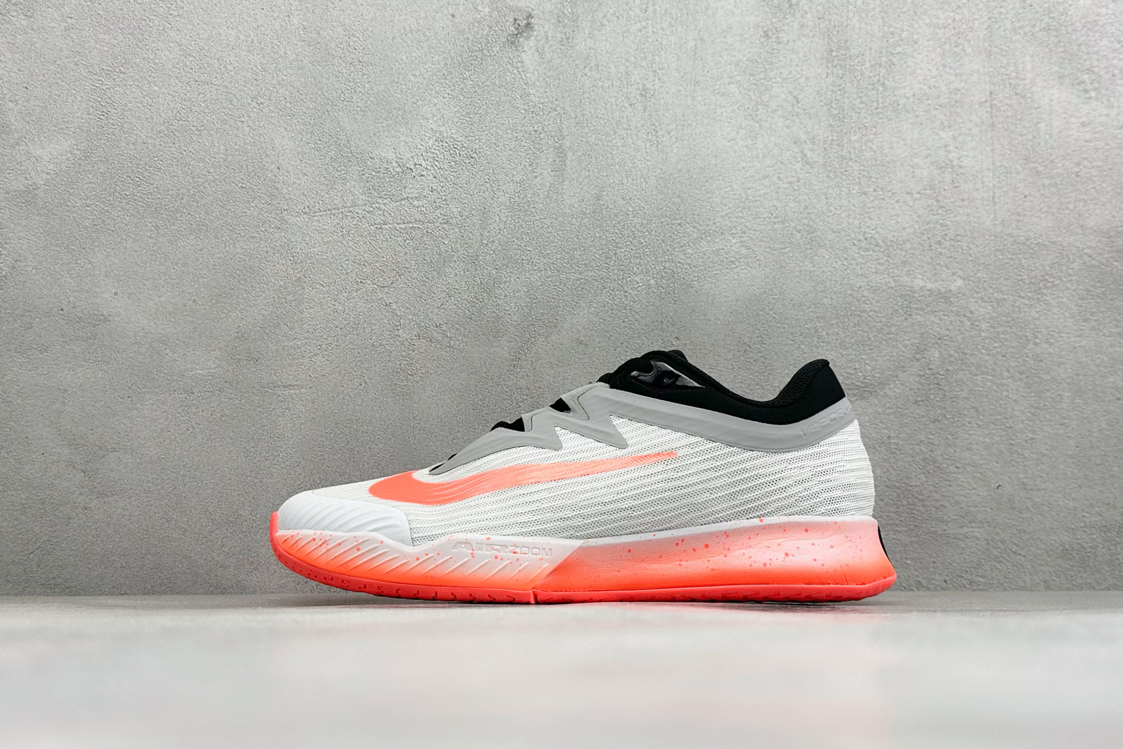 NO:953739,Local store-owned Nike ZOOM VAPOR PRO 3 HC comfortable and versatile shock-absorbing low-top tennis shoes, item number HV1376-100, size 36-45, code 30,19860909本地 放店私 Nike ZOOM VAPOR PRO 3 HC 舒适百搭减震低帮网球鞋 货号HV1376-100 尺码36-45 编码30,,Men's shoes