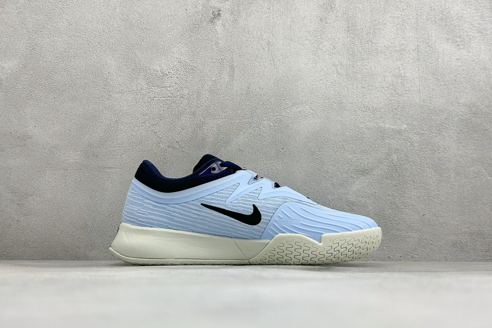Nike ZOOM VAPOR PRO 3 HC 舒适百搭减震低帮网球鞋 货号：FZ2161-401 尺码：36-45 
