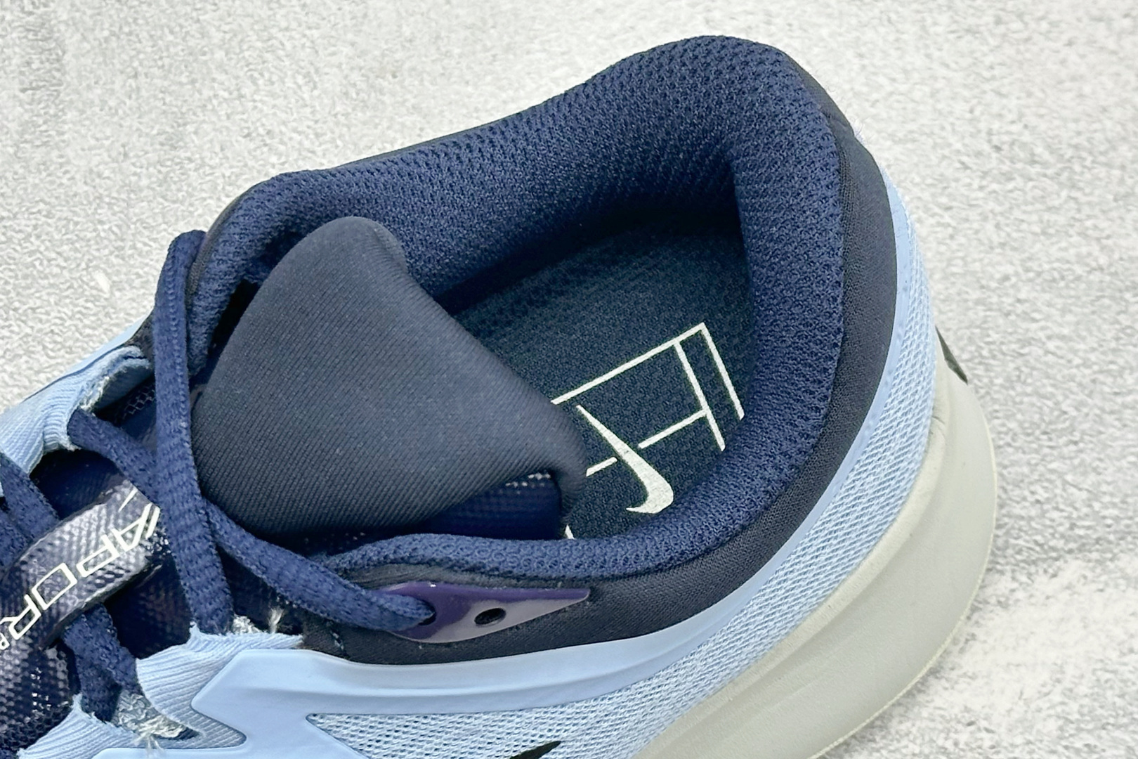 Nike ZOOM VAPOR PRO 3 HC 舒适百搭减震低帮网球鞋 货号：FZ2161-401 尺码：36-45 