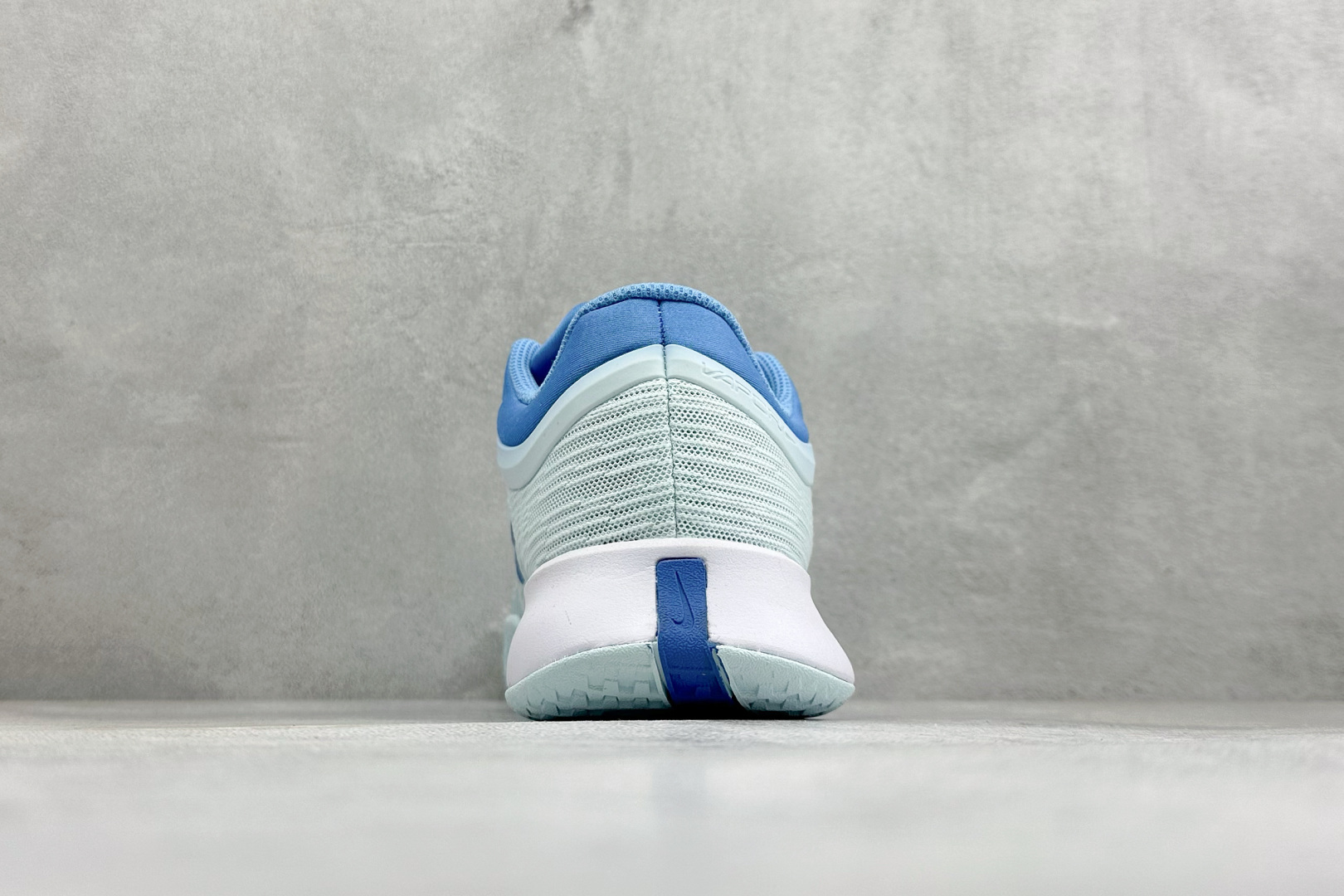 Nike ZOOM VAPOR PRO 3 HC 舒适百搭减震低帮网球鞋 货号：FV2158-400 尺码：36-45 