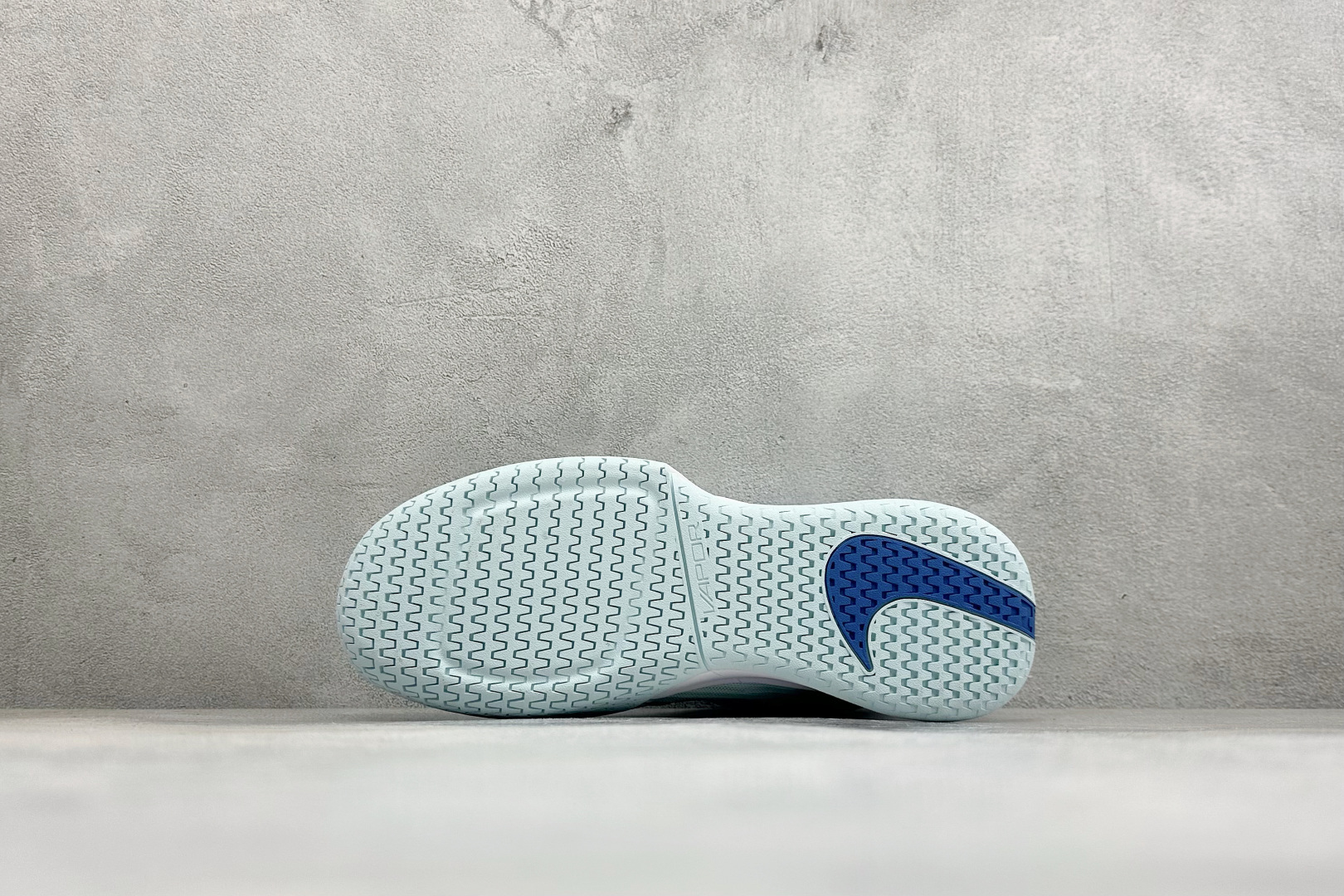 Nike ZOOM VAPOR PRO 3 HC 舒适百搭减震低帮网球鞋 货号：FV2158-400 尺码：36-45 