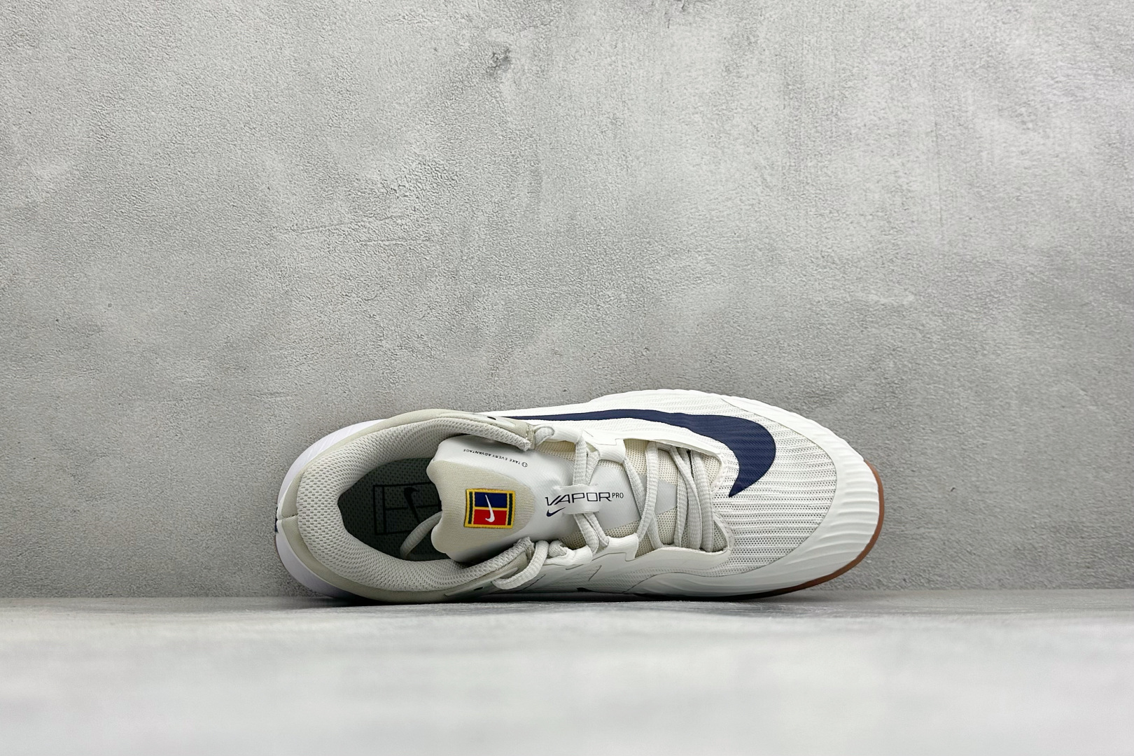 Nike ZOOM VAPOR PRO 3 HC 舒适百搭减震低帮网球鞋 货号：FZ2161-100 尺码：36-45 