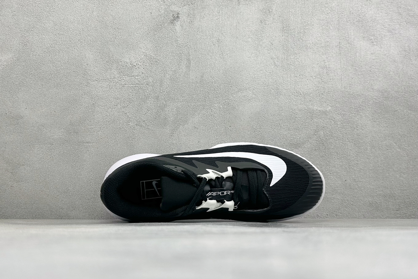 Nike ZOOM VAPOR PRO 3 HC 舒适百搭减震低帮网球鞋 货号：FZ2161-002 尺码：36-45 