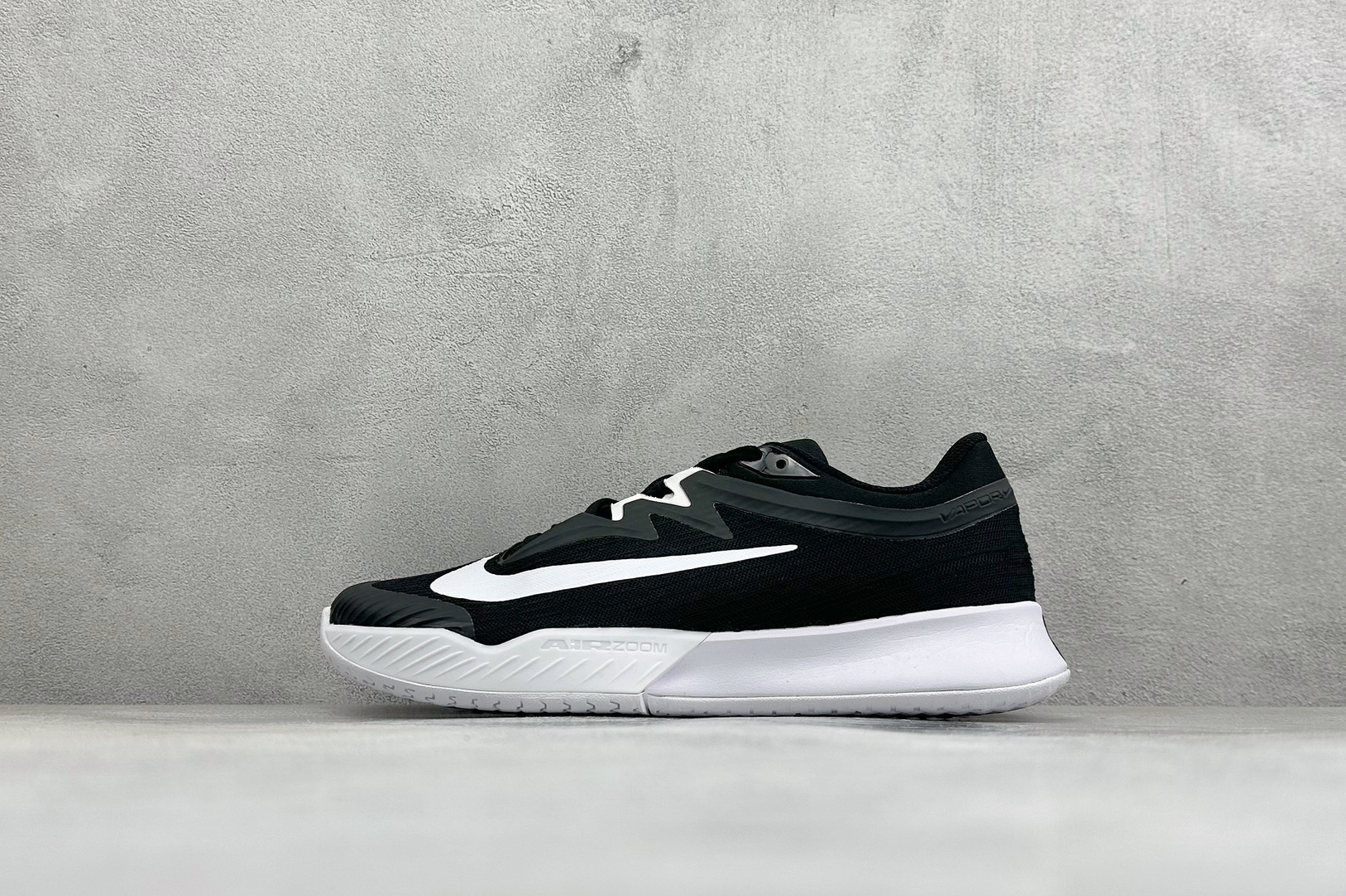 Nike ZOOM VAPOR PRO 3 HC 舒适百搭减震低帮网球鞋 货号：FZ2161-002 尺码：36-45 