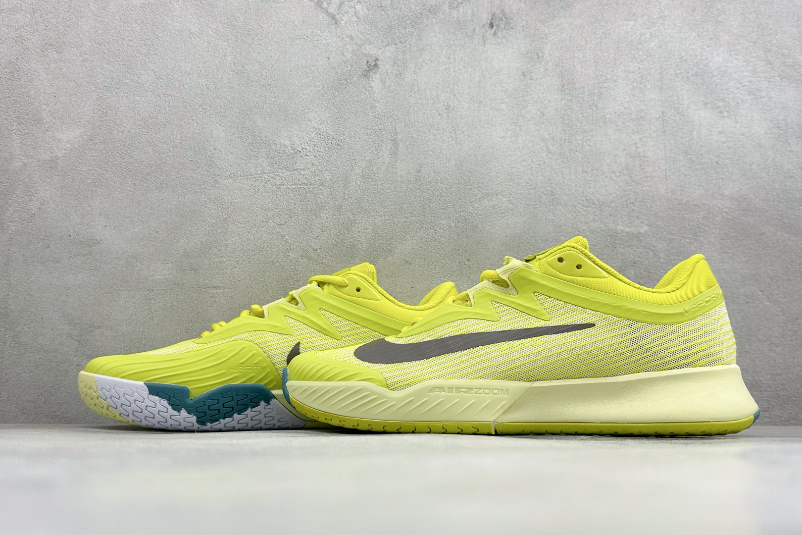 Nike ZOOM VAPOR PRO 3 HC 舒适百搭减震低帮网球鞋 货号：HF7829-300 尺码：36-45 