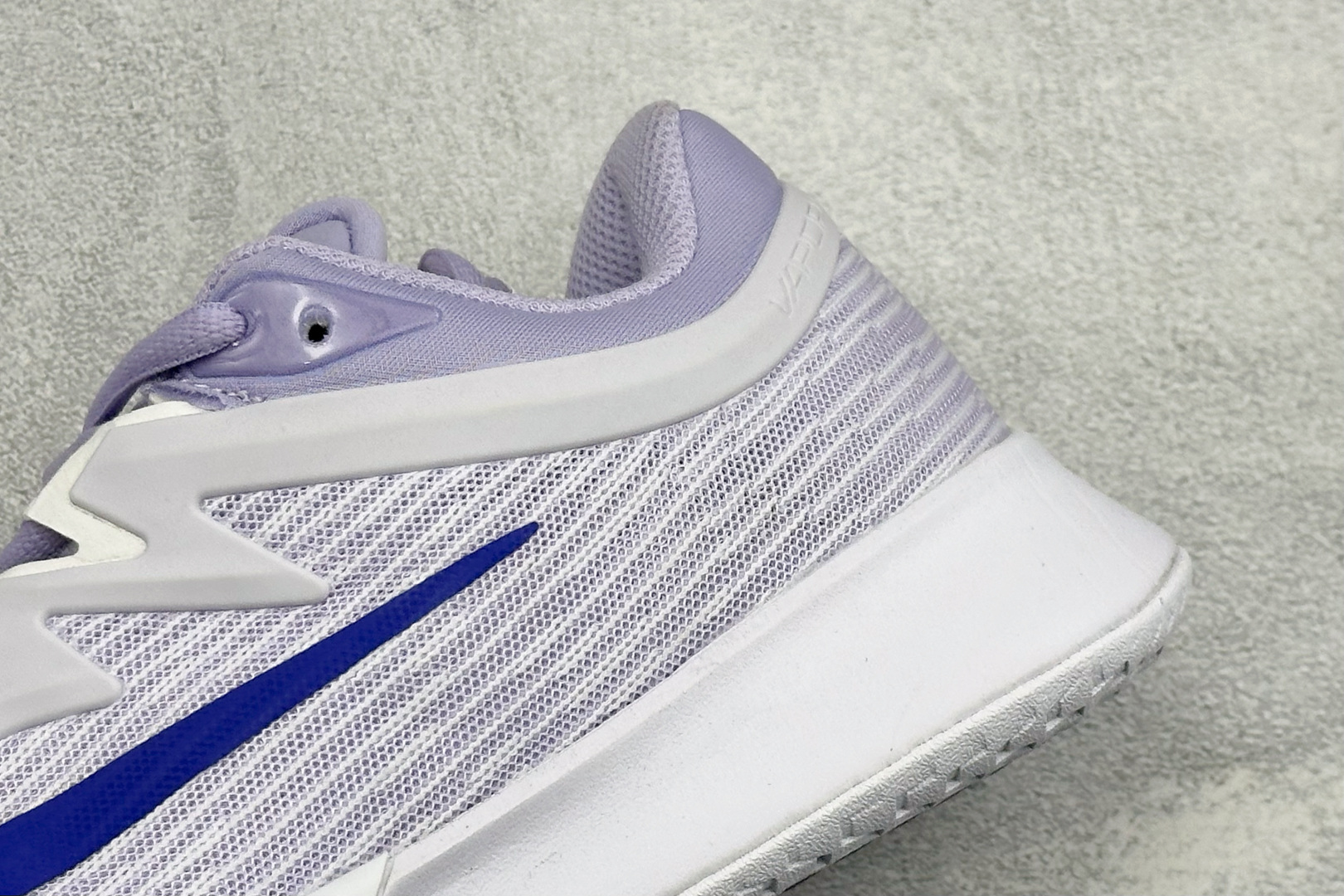 Nike ZOOM VAPOR PRO 3 HC 舒适百搭减震低帮网球鞋 货号：FZ2158-500 尺码：36-45 