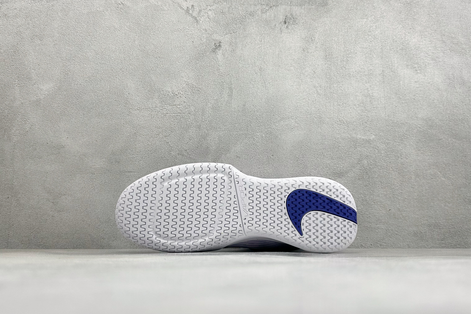 Nike ZOOM VAPOR PRO 3 HC 舒适百搭减震低帮网球鞋 货号：FZ2158-500 尺码：36-45 