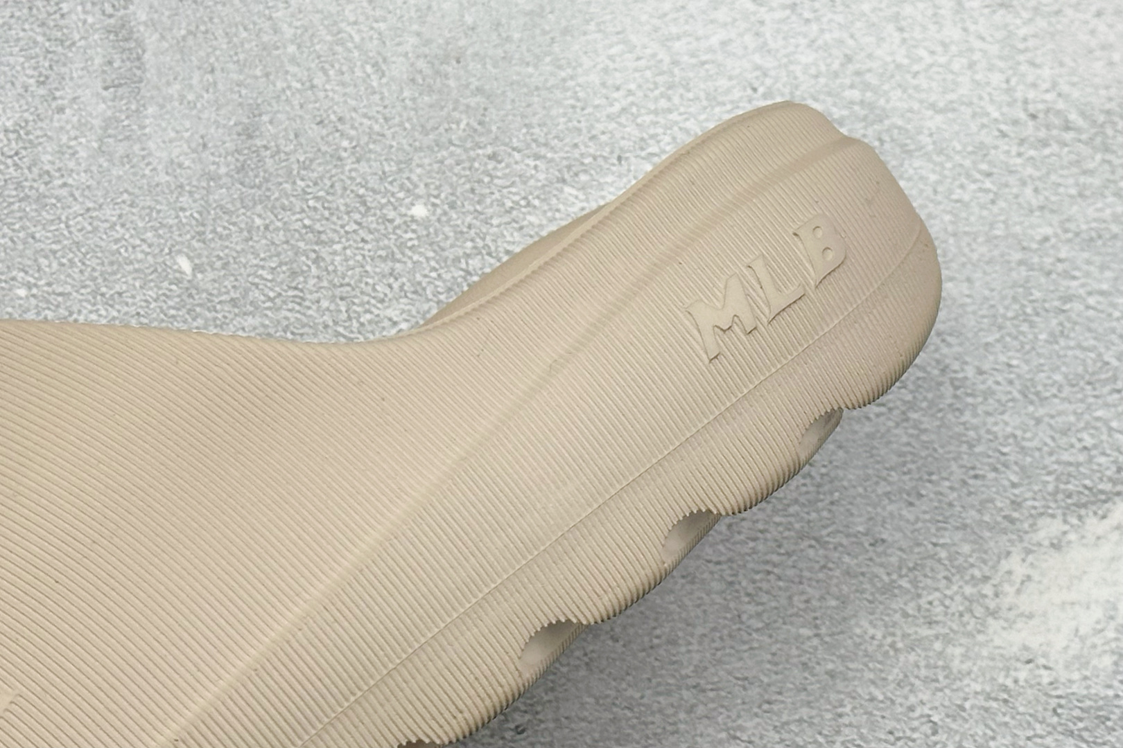 XB版MLB SKIPPER SLIDE 百搭舒适 防滑防磨一字拖鞋 货号: 3ALPS0153-50BGL 尺码：36