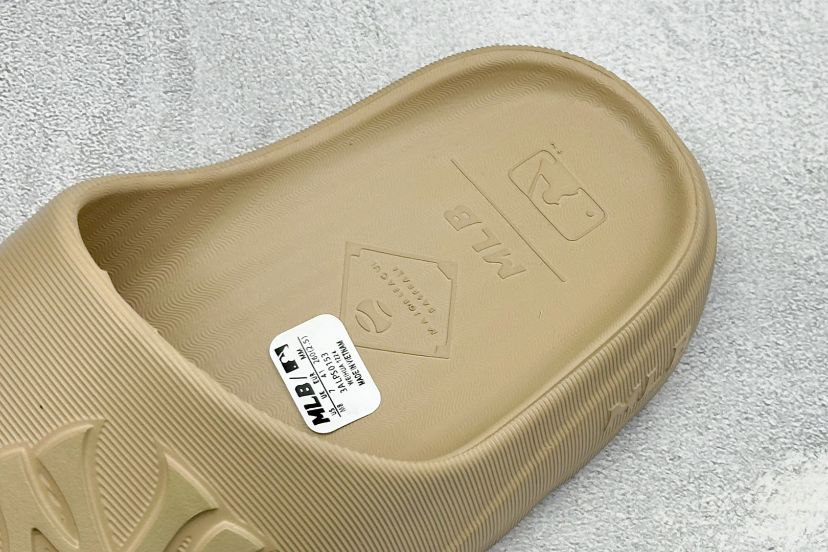 XB版MLB SKIPPER SLIDE 百搭舒适 防滑防磨一字拖鞋 货号: 3ALPS0153-50SAS 尺码：36
