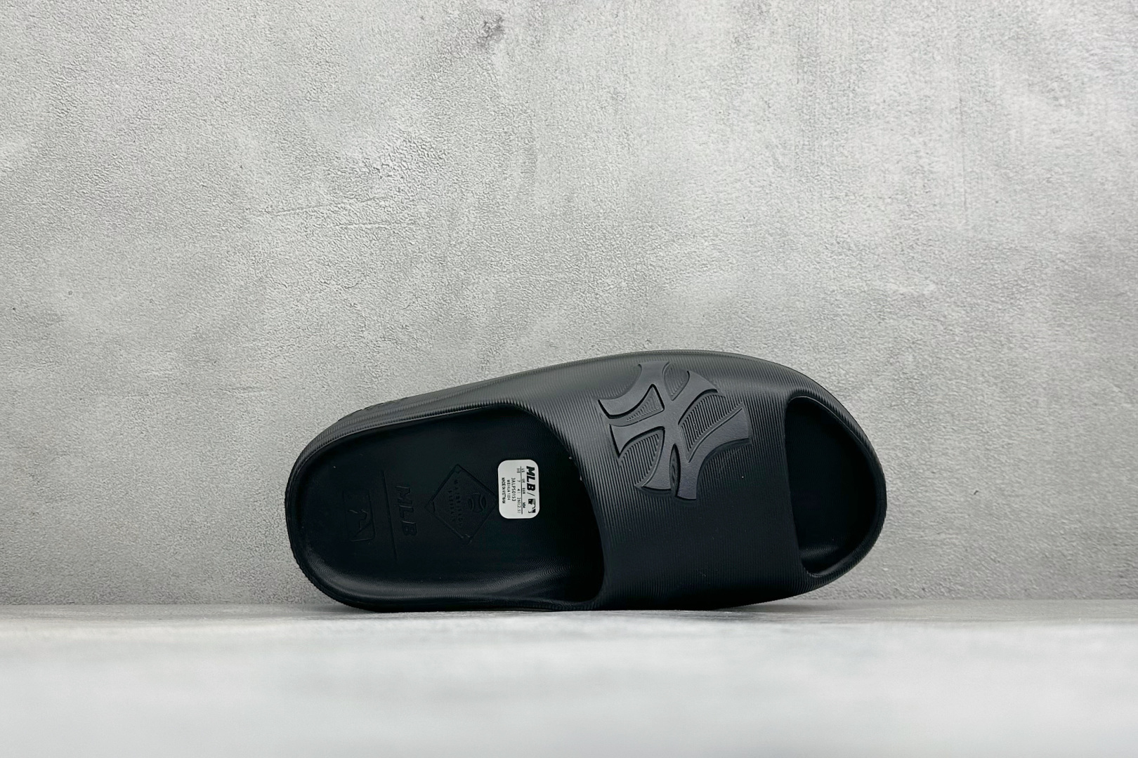XB版MLB SKIPPER SLIDE 百搭舒适 防滑防磨一字拖鞋 货号: 3ALPS0153-50BKS 尺码：36