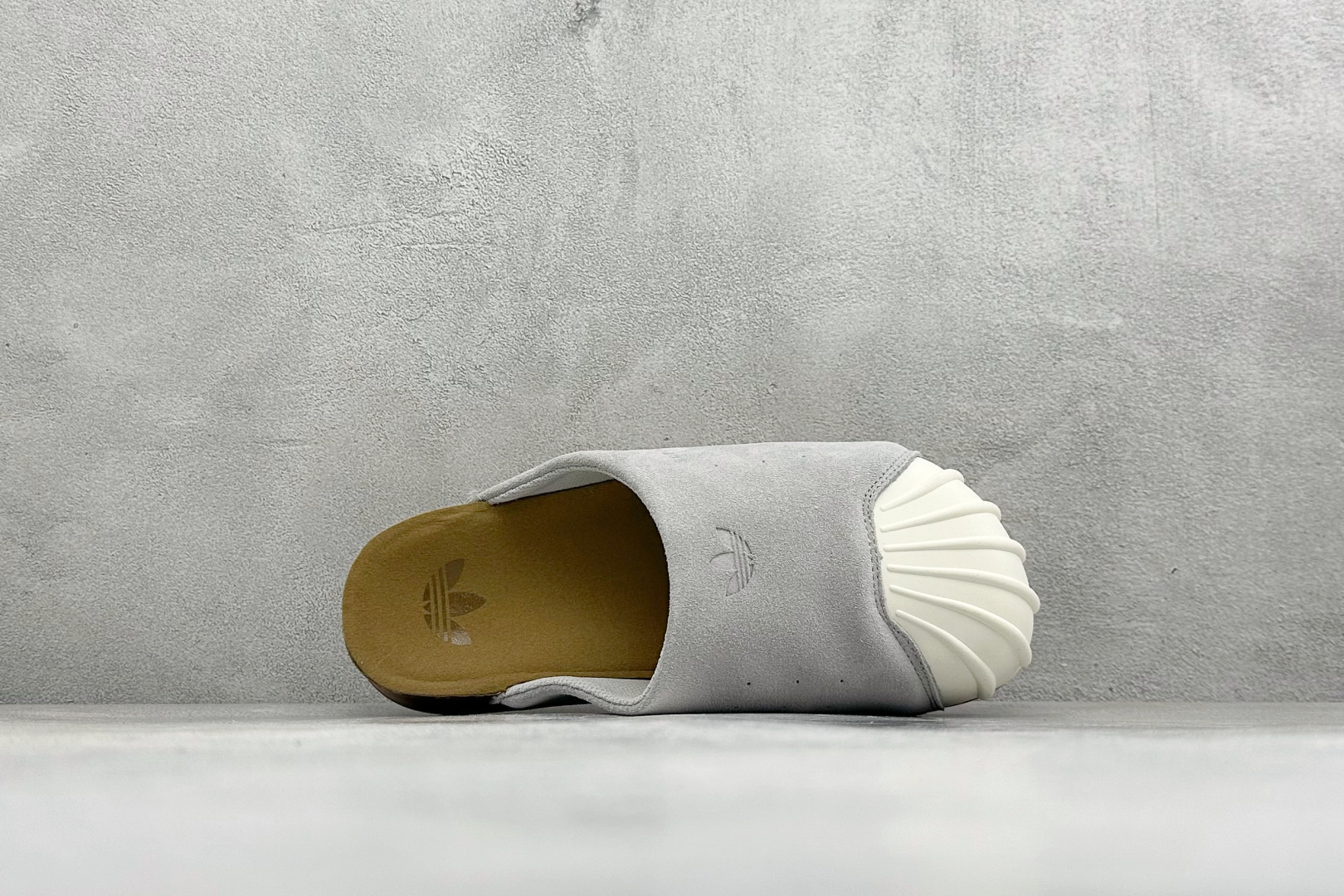HZ版Adidas originals Adimule 舒适百搭 防磨包头一脚蹬拖鞋 货号：LC0422 尺码：36-4
