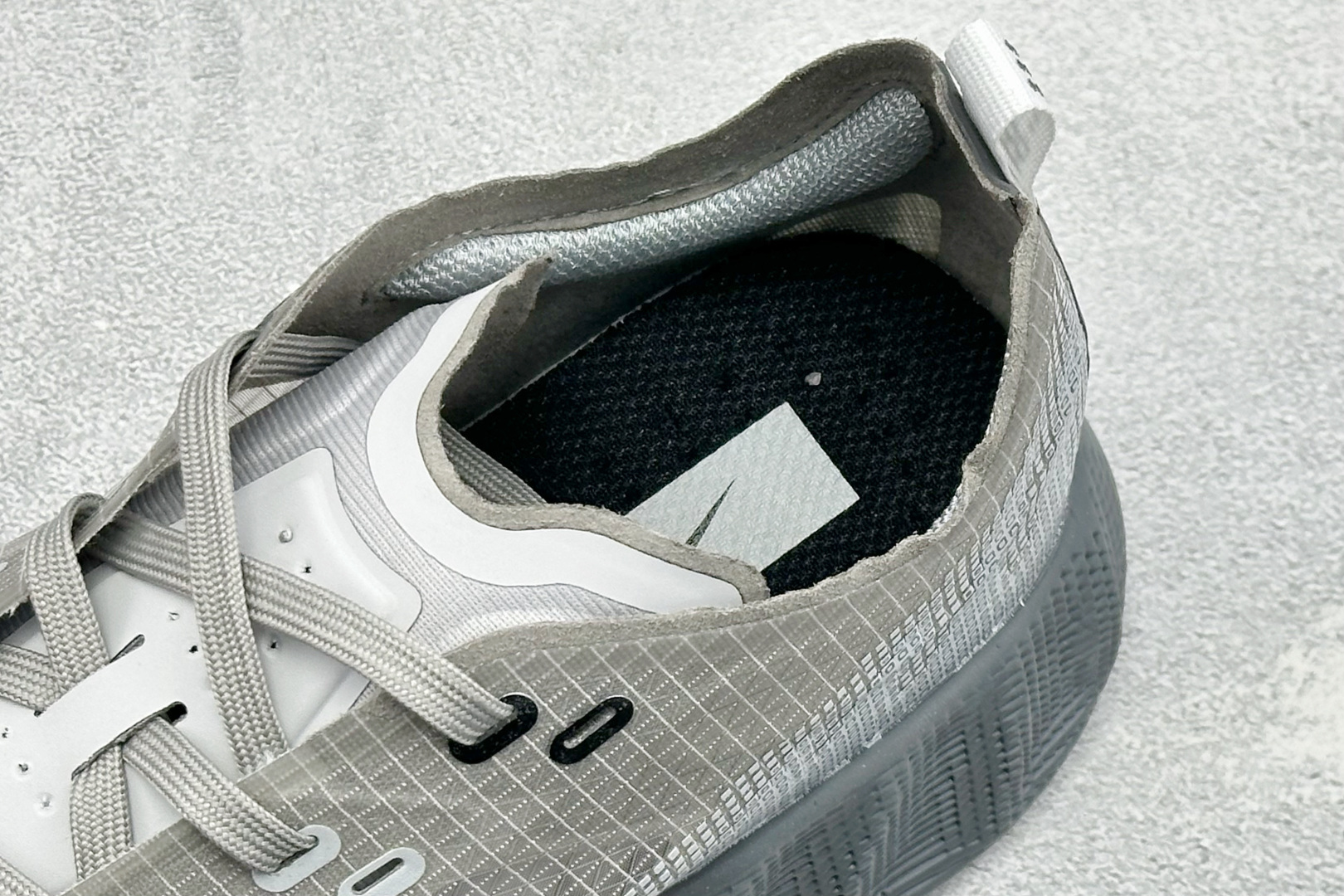 Y版Nike Ava X 耐克 舒适百搭耐磨低帮 休闲跑步鞋 采用轻盈的机能型织物鞋面 专为四季穿着而设计 流线型TPU Y版Nike Ava X 耐克 舒适百搭耐磨低帮 休闲跑步鞋 采用轻盈的机能型织物鞋面 专为四季穿着而设计 流线型TPU