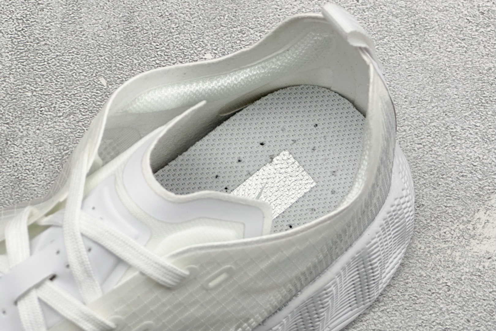 Y版Nike Ava X 耐克 舒适百搭耐磨低帮 休闲跑步鞋 采用轻盈的机能型织物鞋面 专为四季穿着而设计 流线型TPU