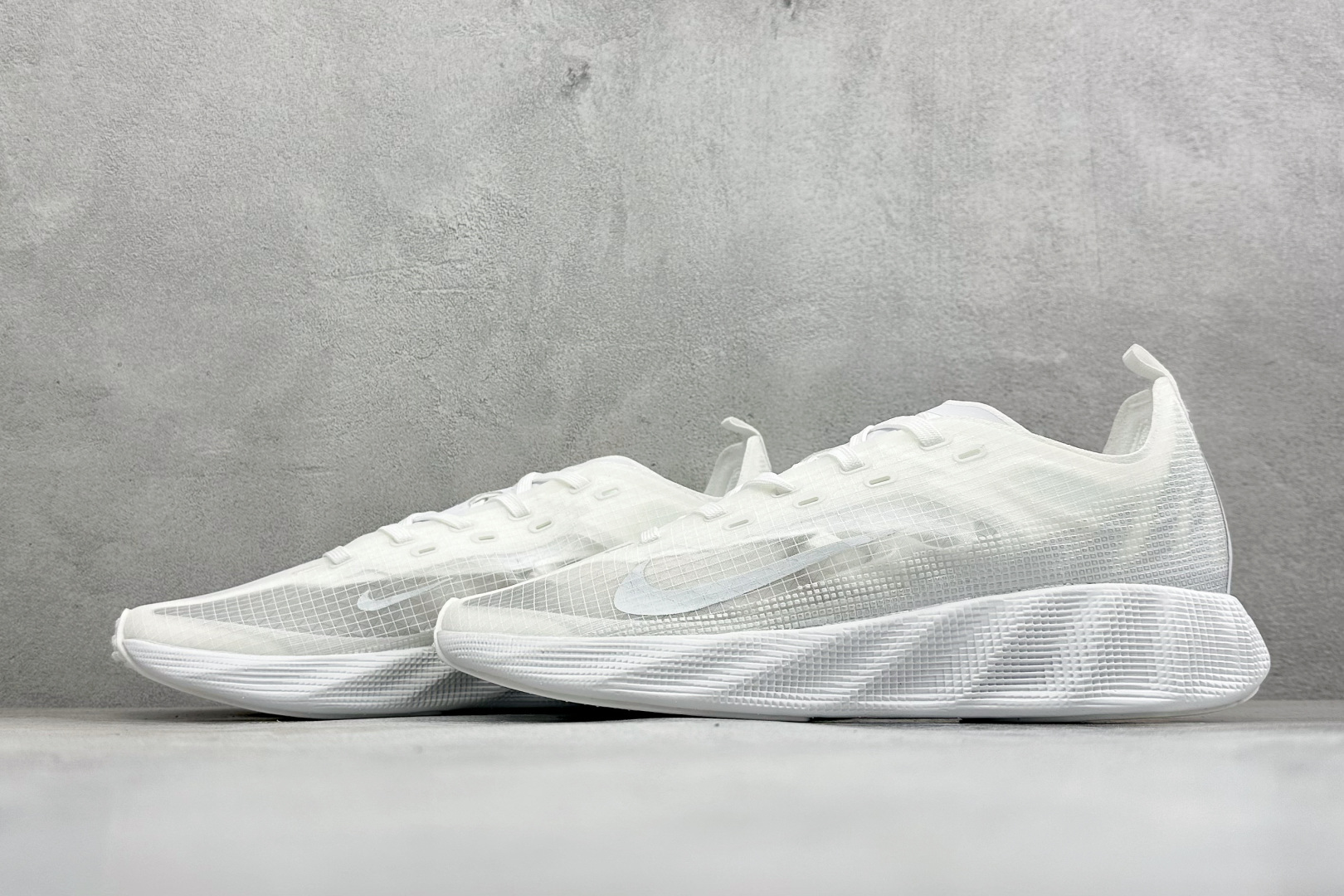 Y版Nike Ava X 耐克 舒适百搭耐磨低帮 休闲跑步鞋 采用轻盈的机能型织物鞋面 专为四季穿着而设计 流线型TPU