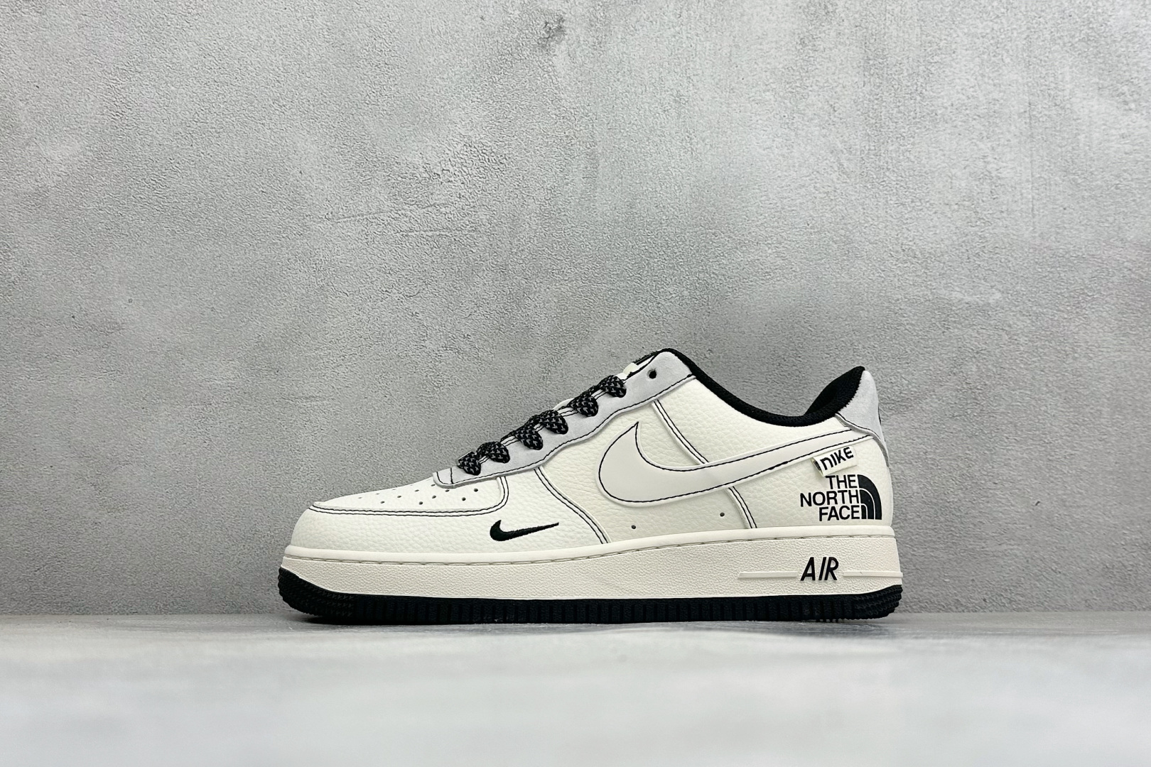 福利特价 Nike Air Force 1'07 Low 联名 空军一号低帮休闲板鞋 #原楦原纸板 纯正空军版型 内置全 福利特价 Nike Air Force 1'07 Low 联名 空军一号低帮休闲板鞋 #原楦原纸板 纯正空军版型 内置全