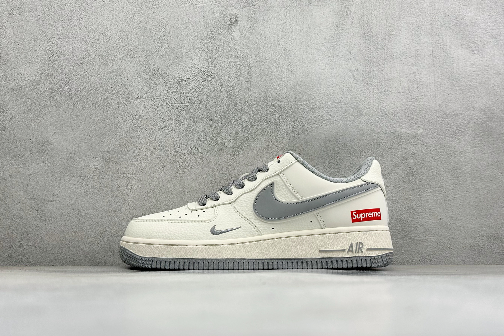 福利特价 Nike Air Force 1'07 Low 联名 空军一号低帮休闲板鞋 #原楦原纸板 纯正空军版型 内置全 福利特价 Nike Air Force 1'07 Low 联名 空军一号低帮休闲板鞋 #原楦原纸板 纯正空军版型 内置全