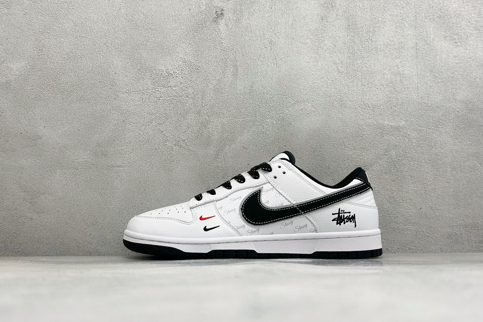 福利特价 Nike Dunk Low Retro 联名 周年高端定制 低帮休闲板鞋 #定制鞋盒 大厂纯原品质出货 超高清 福利特价 Nike Dunk Low Retro 联名 周年高端定制 低帮休闲板鞋 #定制鞋盒 大厂纯原品质出货 超高清