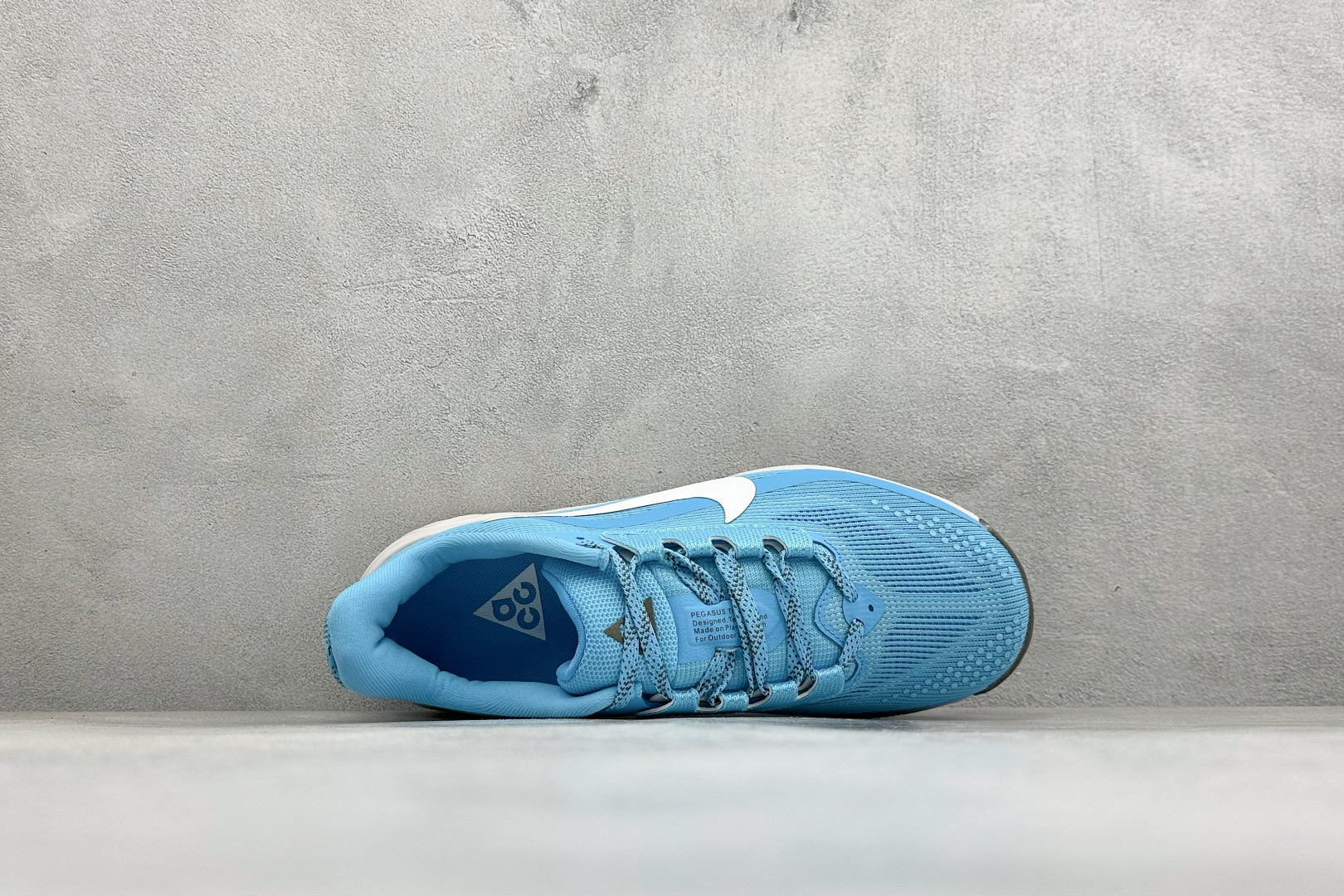 NIKE ACG PEGASUS TRAIL 网面耐磨防震跑步鞋 登月兼顾迅疾外观和稳固脚感 后跟覆面和中足动态支撑巧妙 NIKE ACG PEGASUS TRAIL 网面耐磨防震跑步鞋 登月兼顾迅疾外观和稳固脚感 后跟覆面和中足动态支撑巧妙