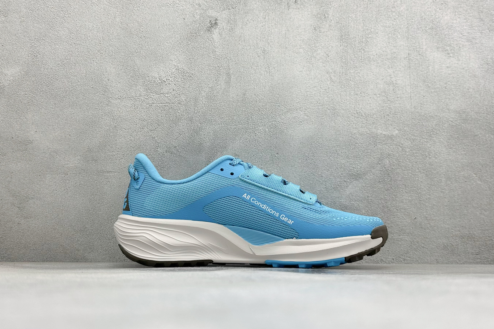 NIKE ACG PEGASUS TRAIL 网面耐磨防震跑步鞋 登月兼顾迅疾外观和稳固脚感 后跟覆面和中足动态支撑巧妙 NIKE ACG PEGASUS TRAIL 网面耐磨防震跑步鞋 登月兼顾迅疾外观和稳固脚感 后跟覆面和中足动态支撑巧妙