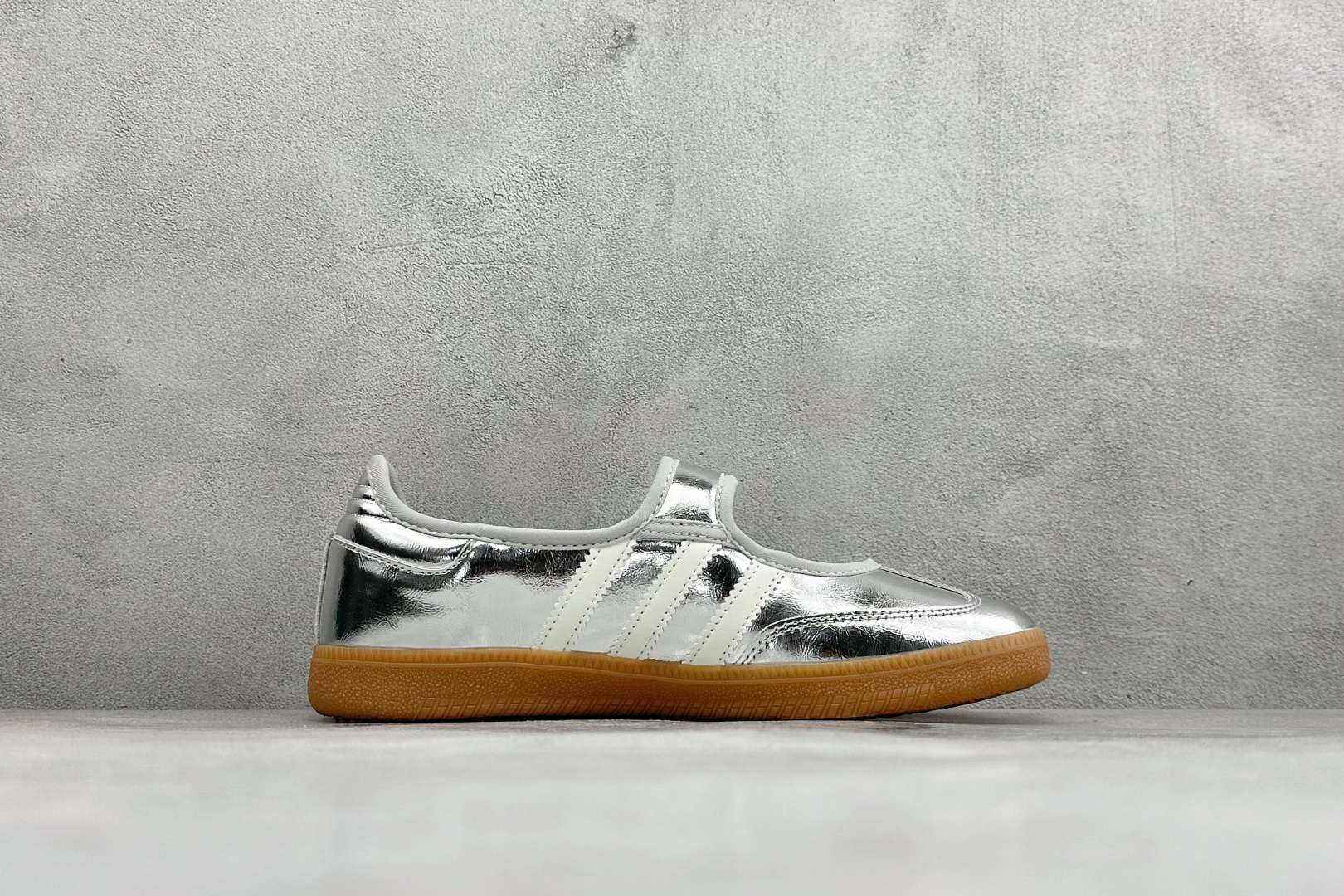 ZC版Adidas Samba Jane 阿迪达斯 玛丽珍懒人生活休闲鞋 货号：KK2502 尺码：36-45 