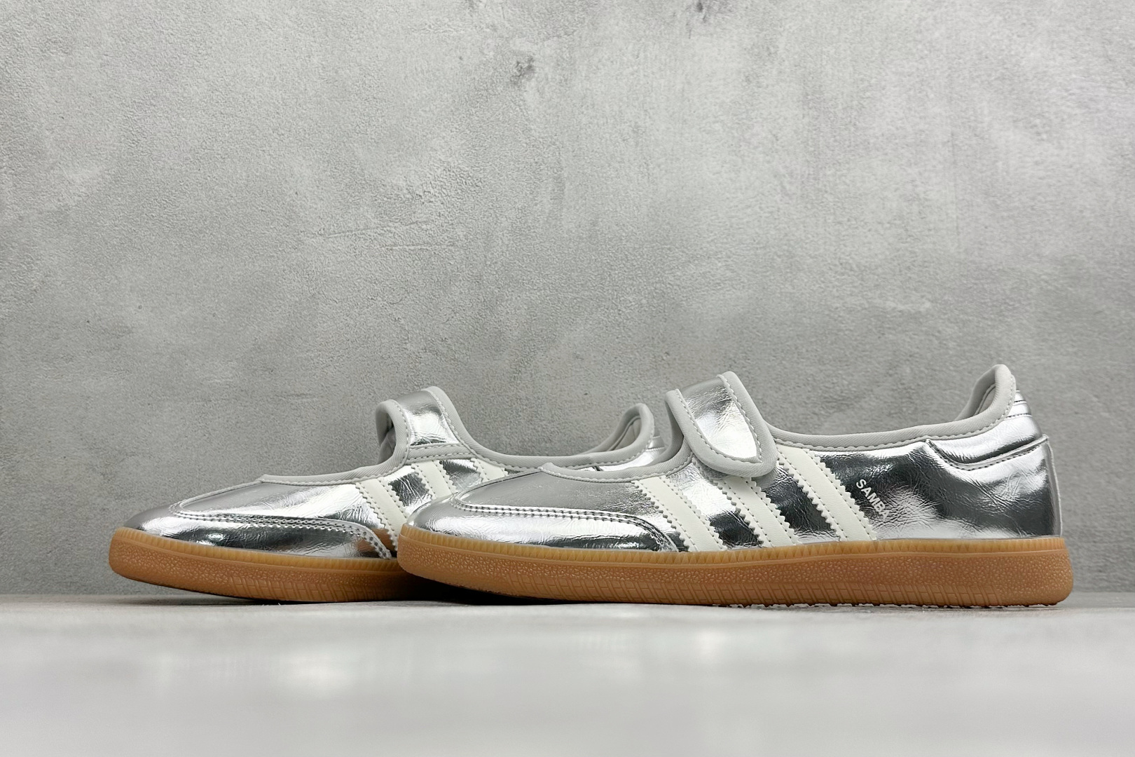 ZC版Adidas Samba Jane 阿迪达斯 玛丽珍懒人生活休闲鞋 货号：KK2502 尺码：36-45 