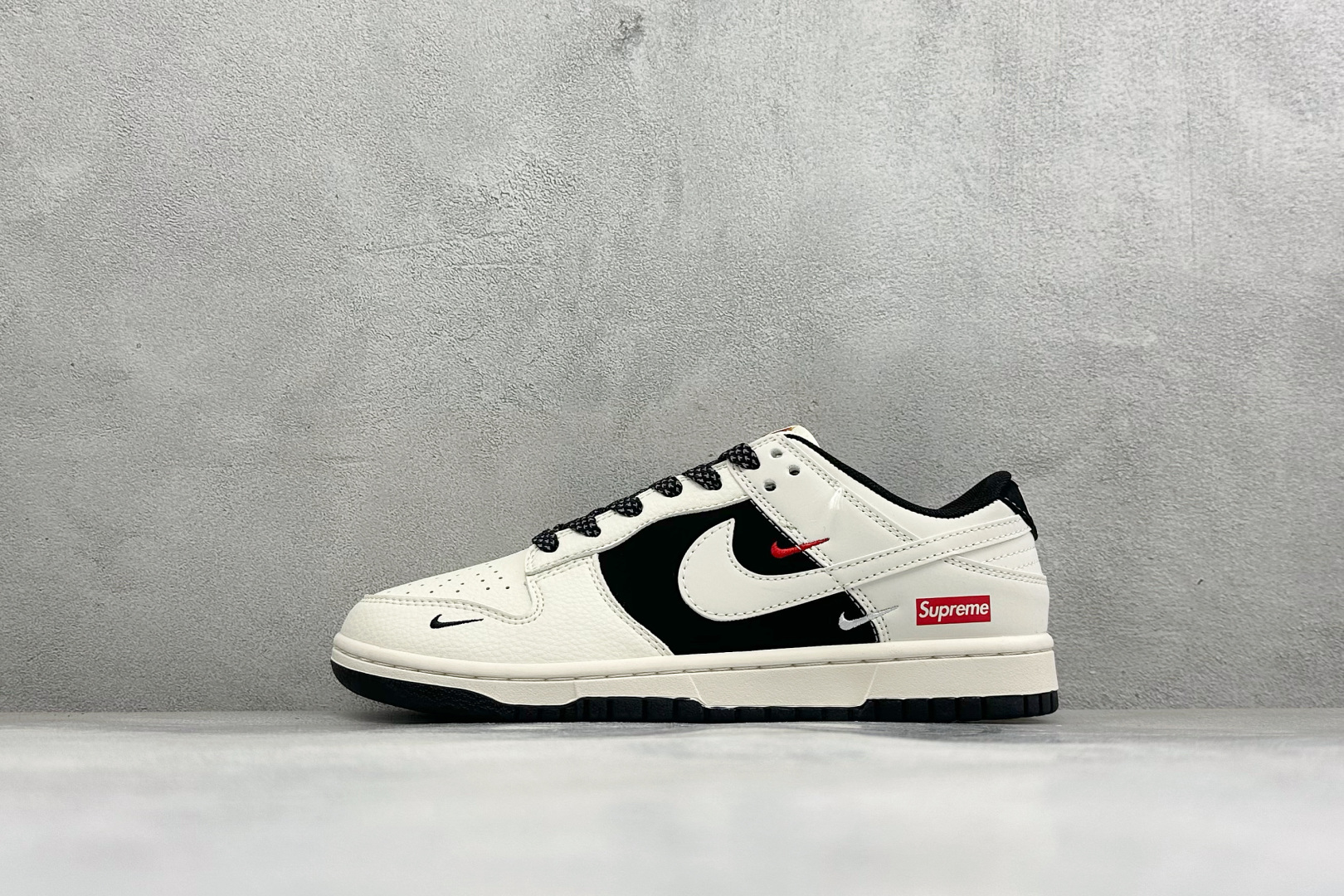 福利特价 Nike Dunk Low Retro 联名 周年高端定制 低帮休闲板鞋 #定制鞋盒 大厂纯原品质出货 超高清 福利特价 Nike Dunk Low Retro 联名 周年高端定制 低帮休闲板鞋 #定制鞋盒 大厂纯原品质出货 超高清